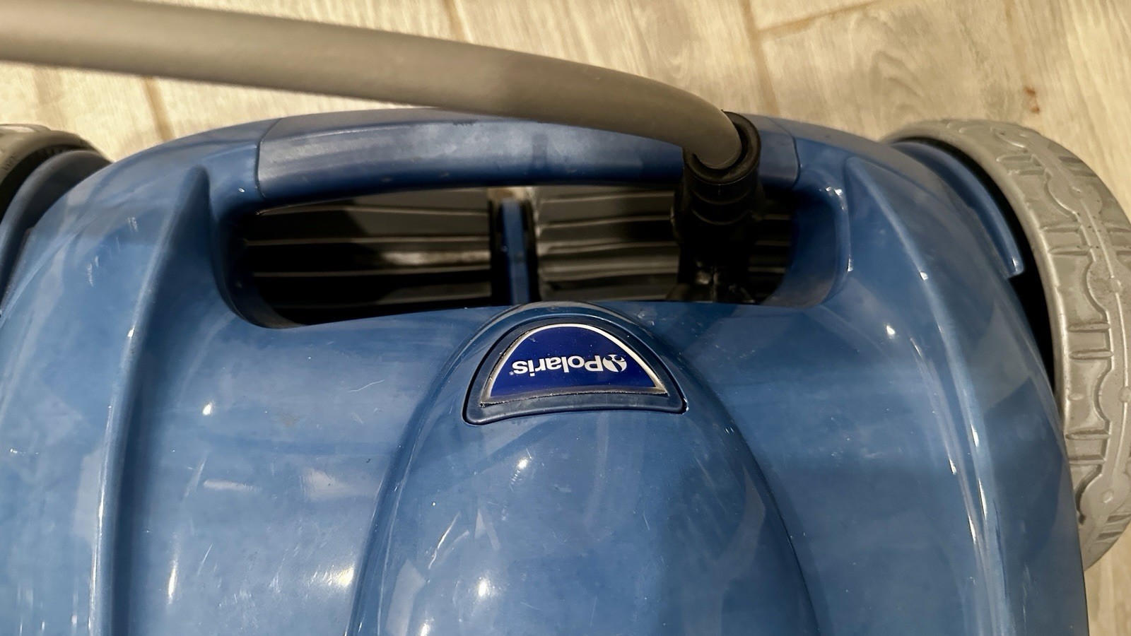 Polaris 9550 Sport Robotic Pool Cleaner for In Ground Pools, Lift System