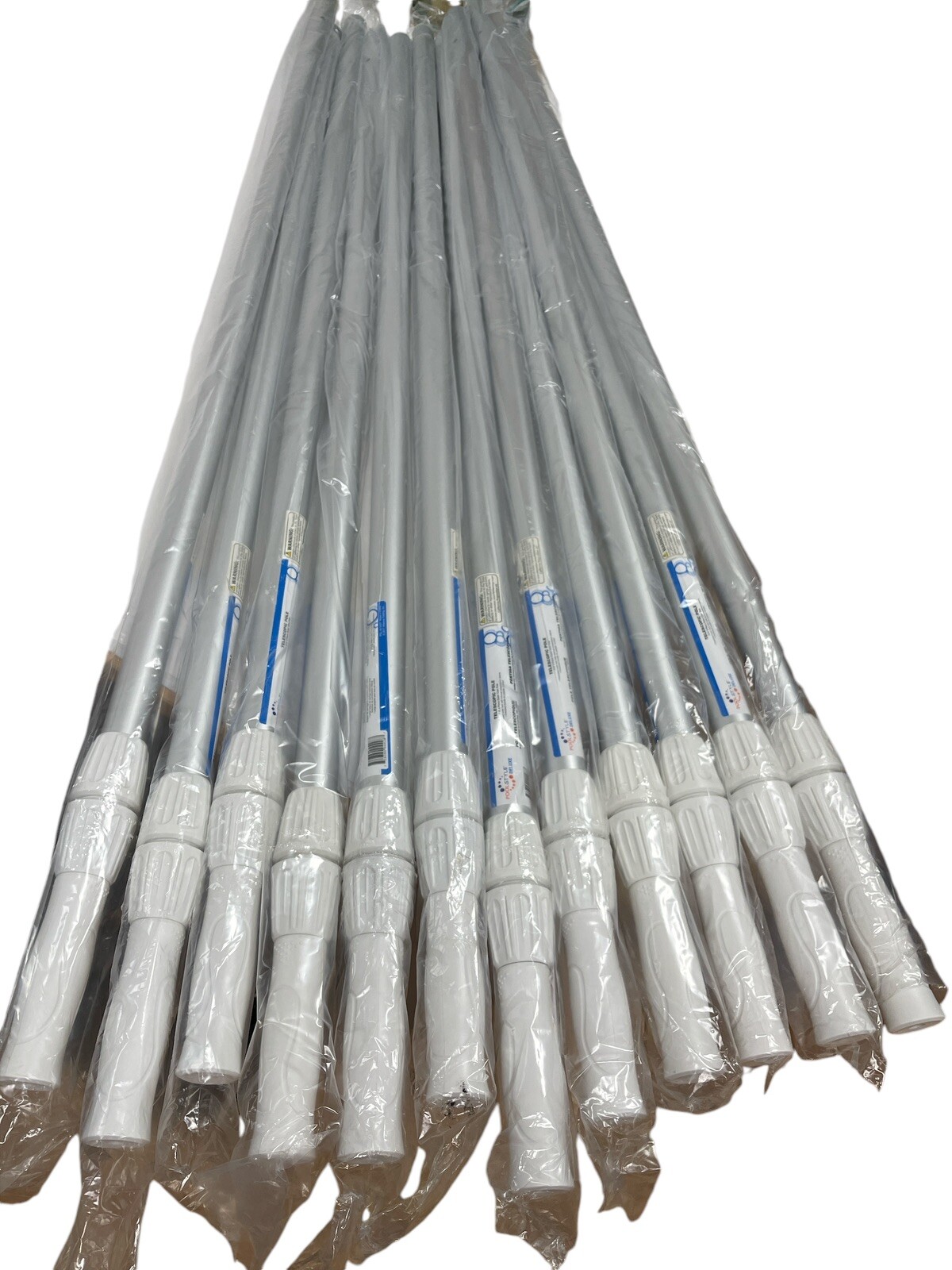 12 Pack of PoolStyle PS176 Deluxe Series 4&prime;-8&prime; Outer Lock Telescoping Poles
