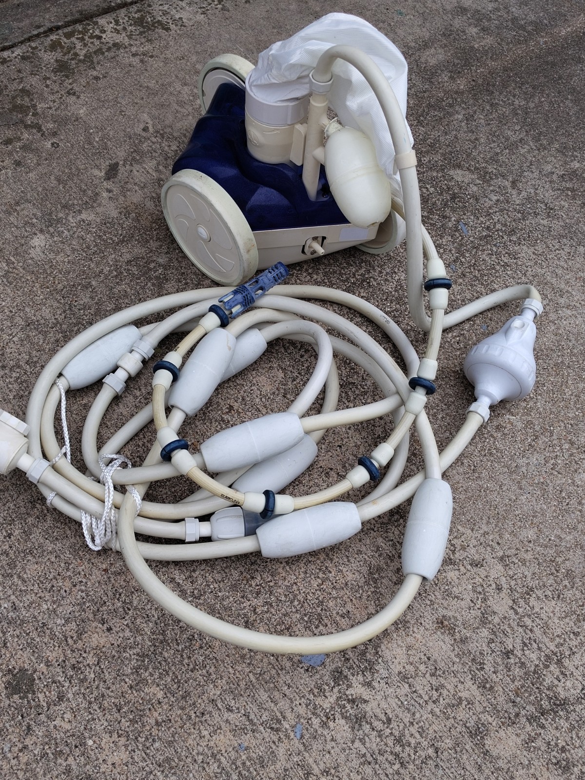Polaris TR28P Pressure Automatic Pool Cleaner | Works | Damaged Globe Part
