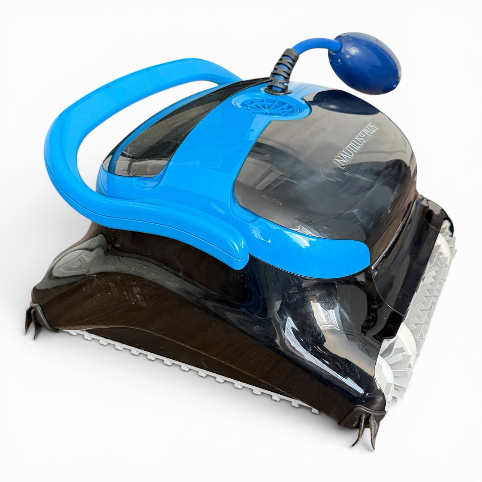 Dolphin Nautilus CC Plus Robotic Pool Cleaner Wifi