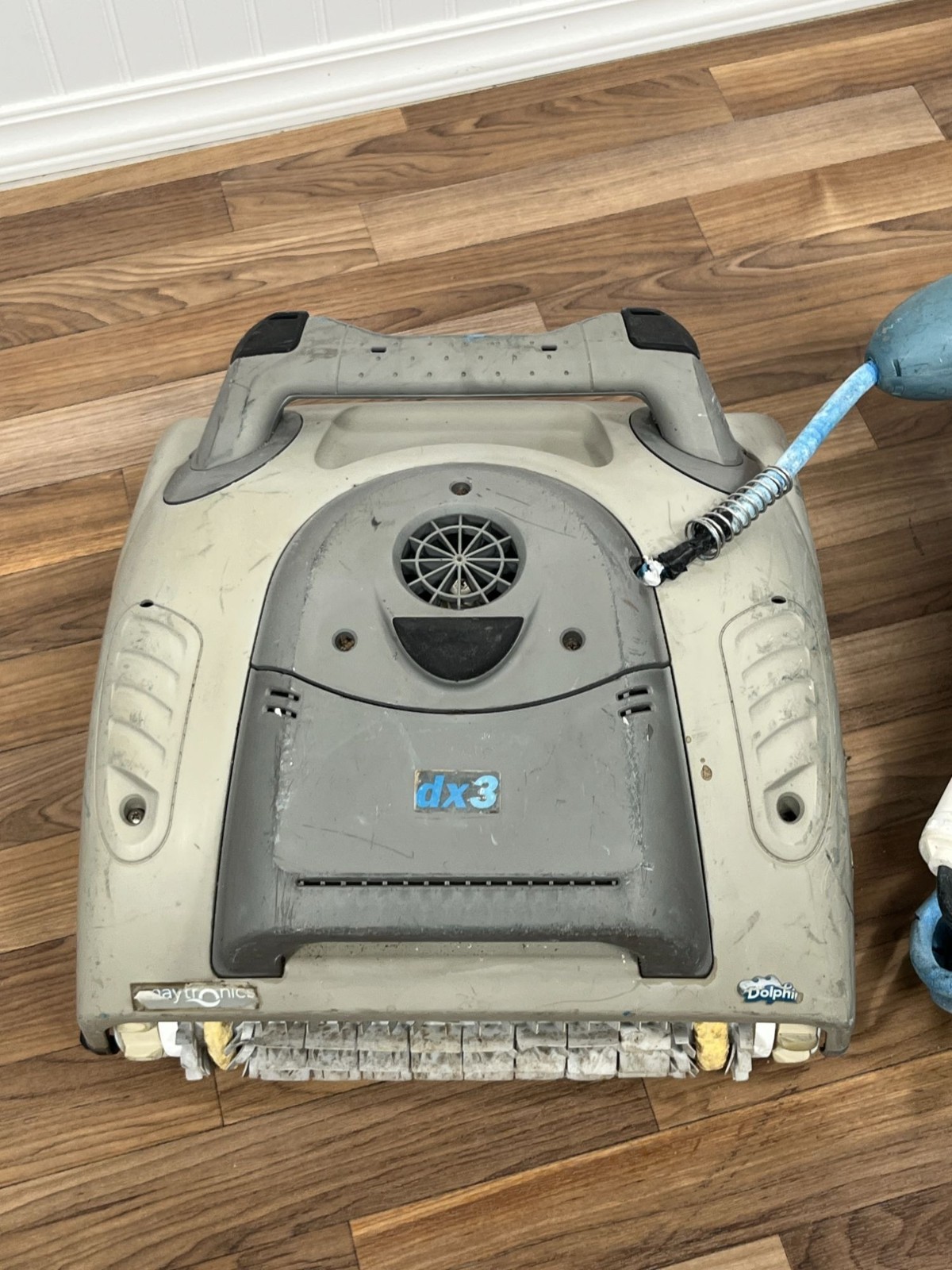 Maytronics Dolphin Proteus DX3 Pool Vacuum Only READ DESC