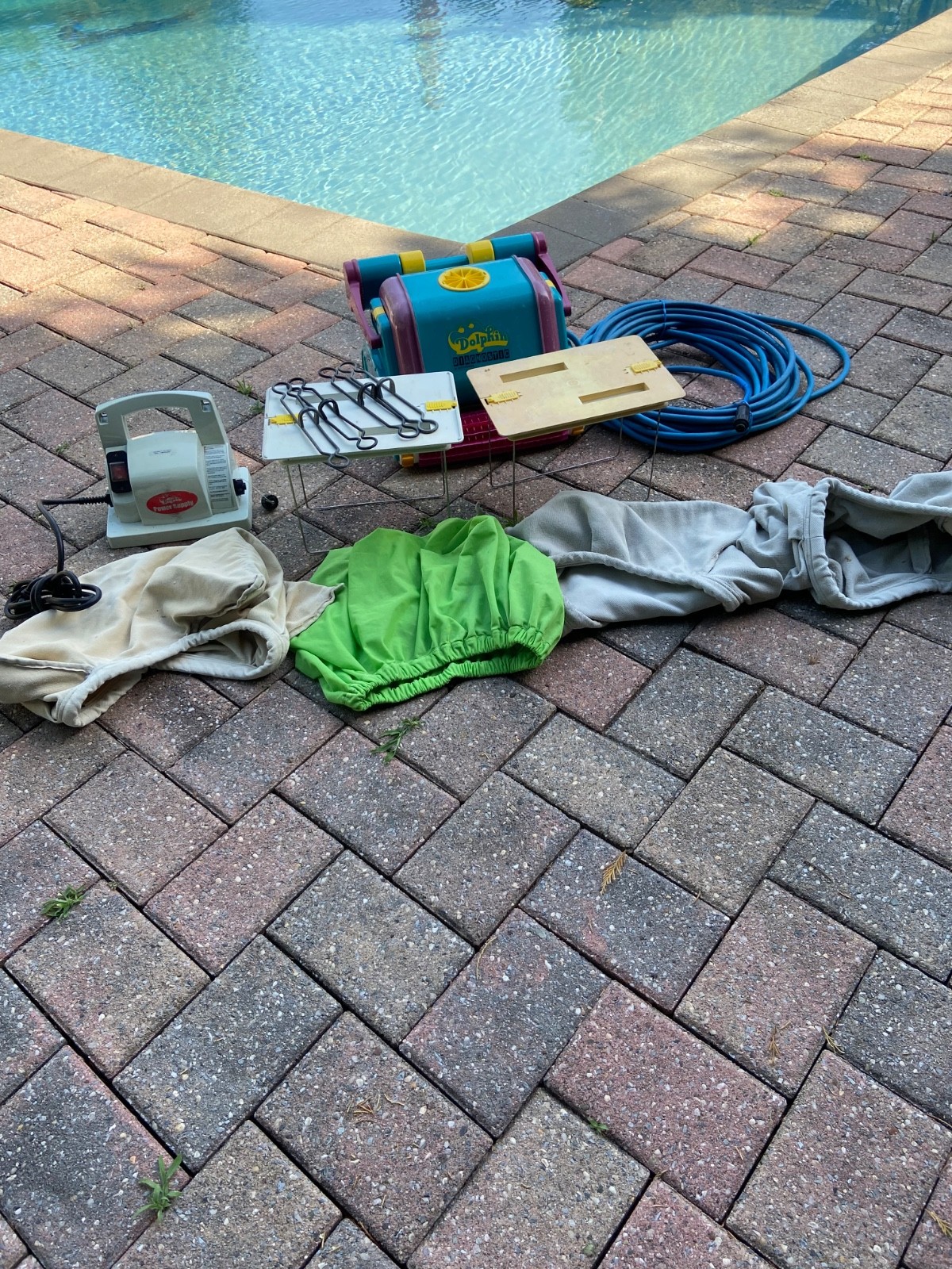 DOLPHIN DIAGNOSTIC MAYTRONICS POOL CLEANER FOR PARTS OR REPAIR PICK UP ONLY