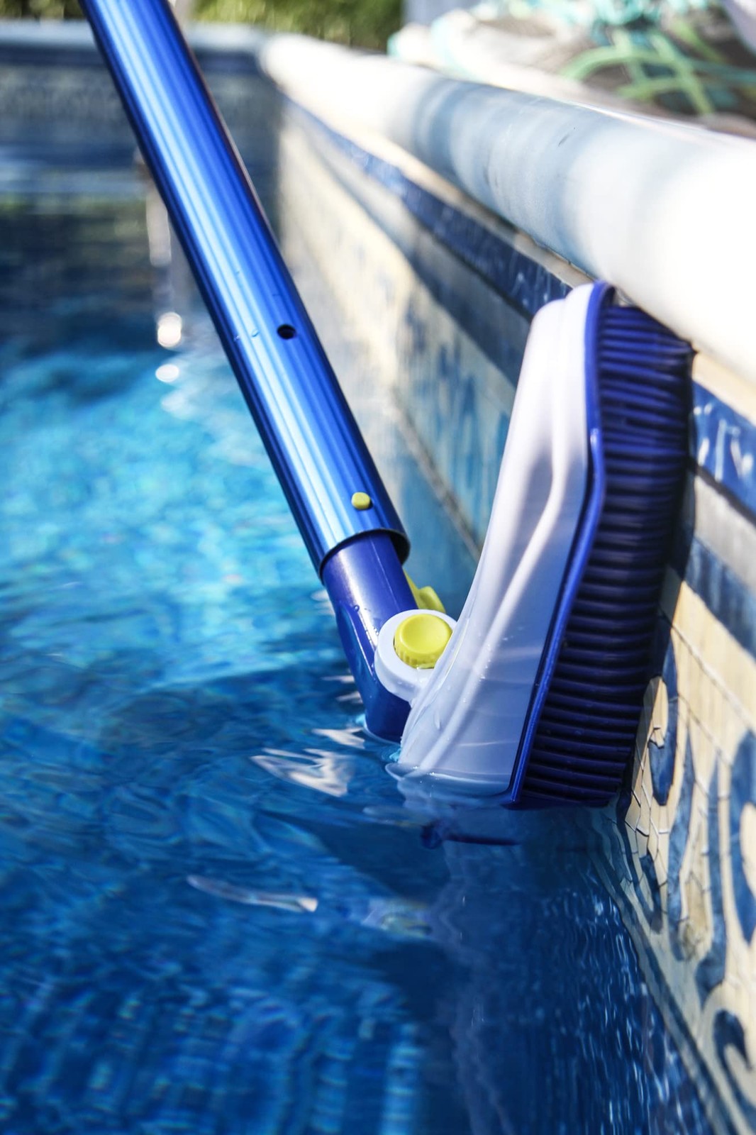 16in Rubber Pool Wall Brush with Adjustable Handle for Easy Cleaning