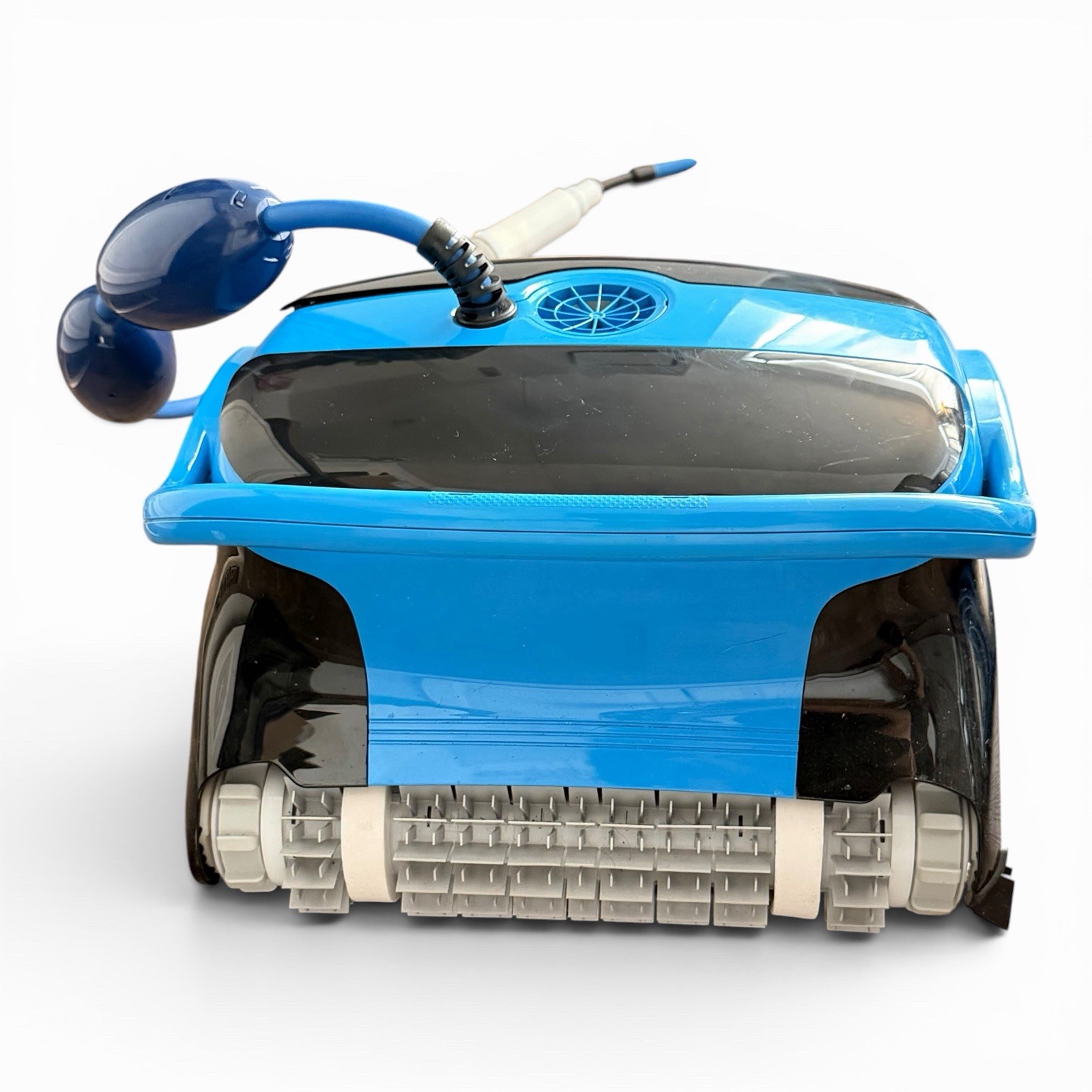 Dolphin Nautilus CC Plus Robotic Pool Cleaner Wifi