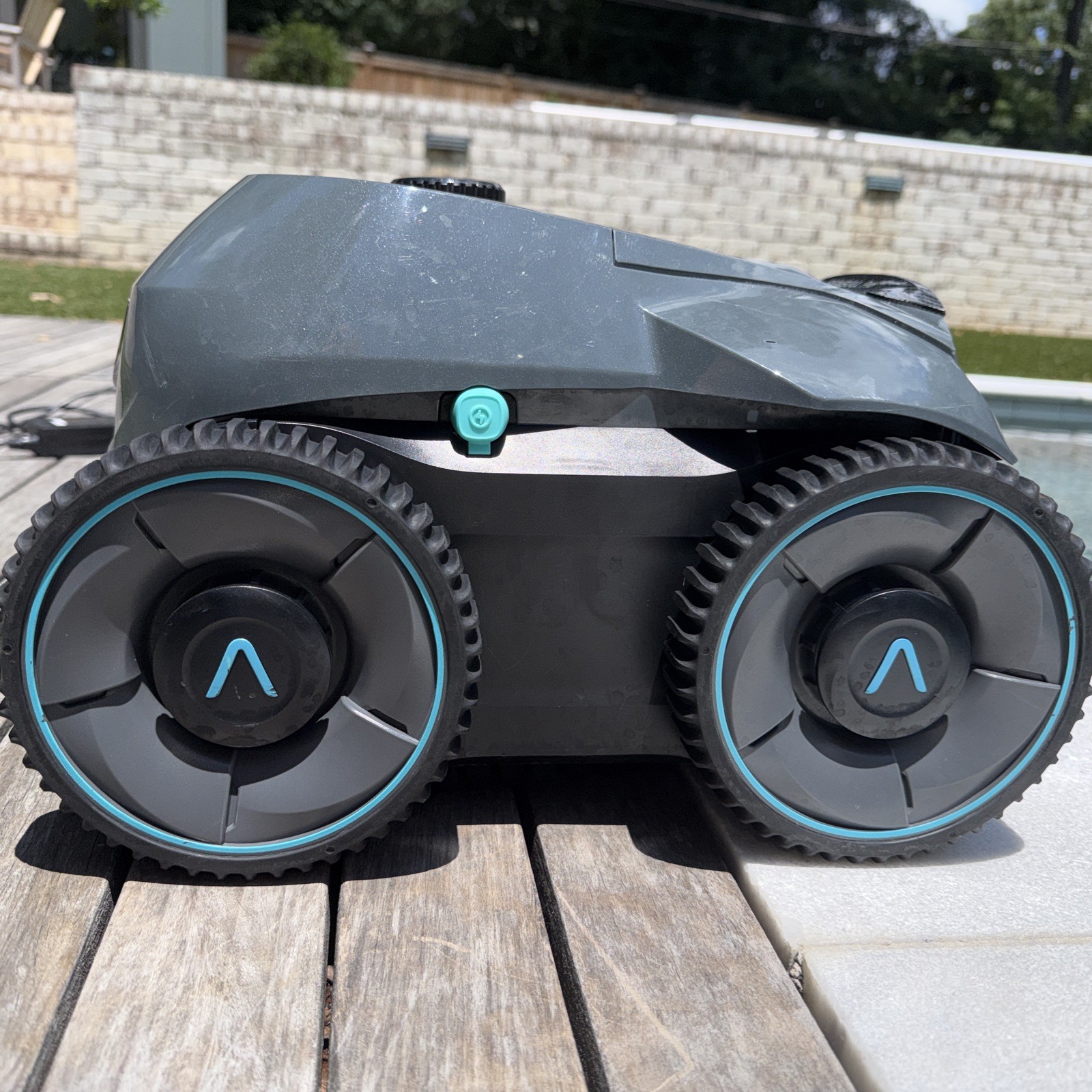 AIPER Seagull Pro Cordless Robotic Pool Cleaner up to 1,600 sq.ft, ZT6001