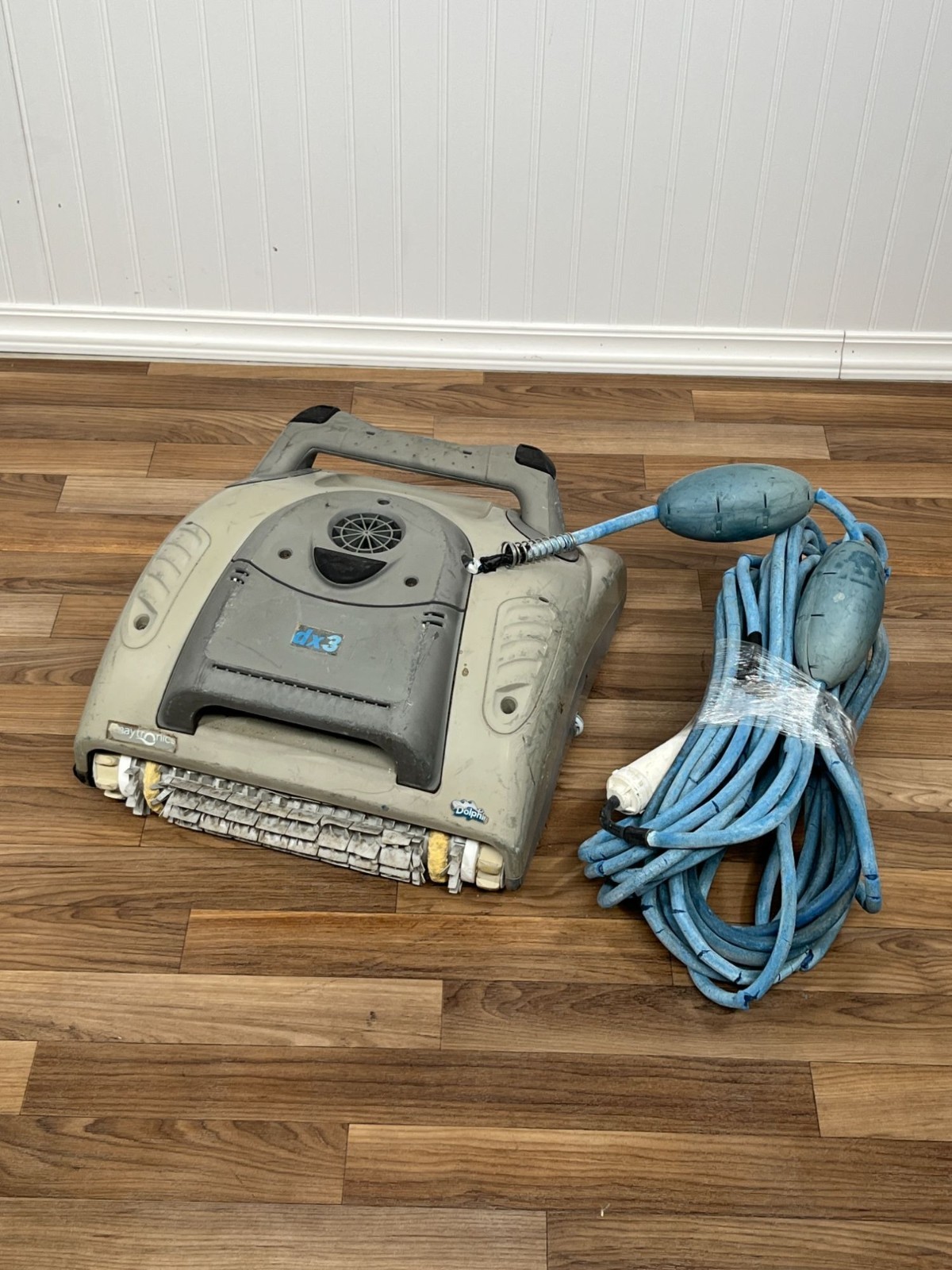 Maytronics Dolphin Proteus DX3 Pool Vacuum Only READ DESC