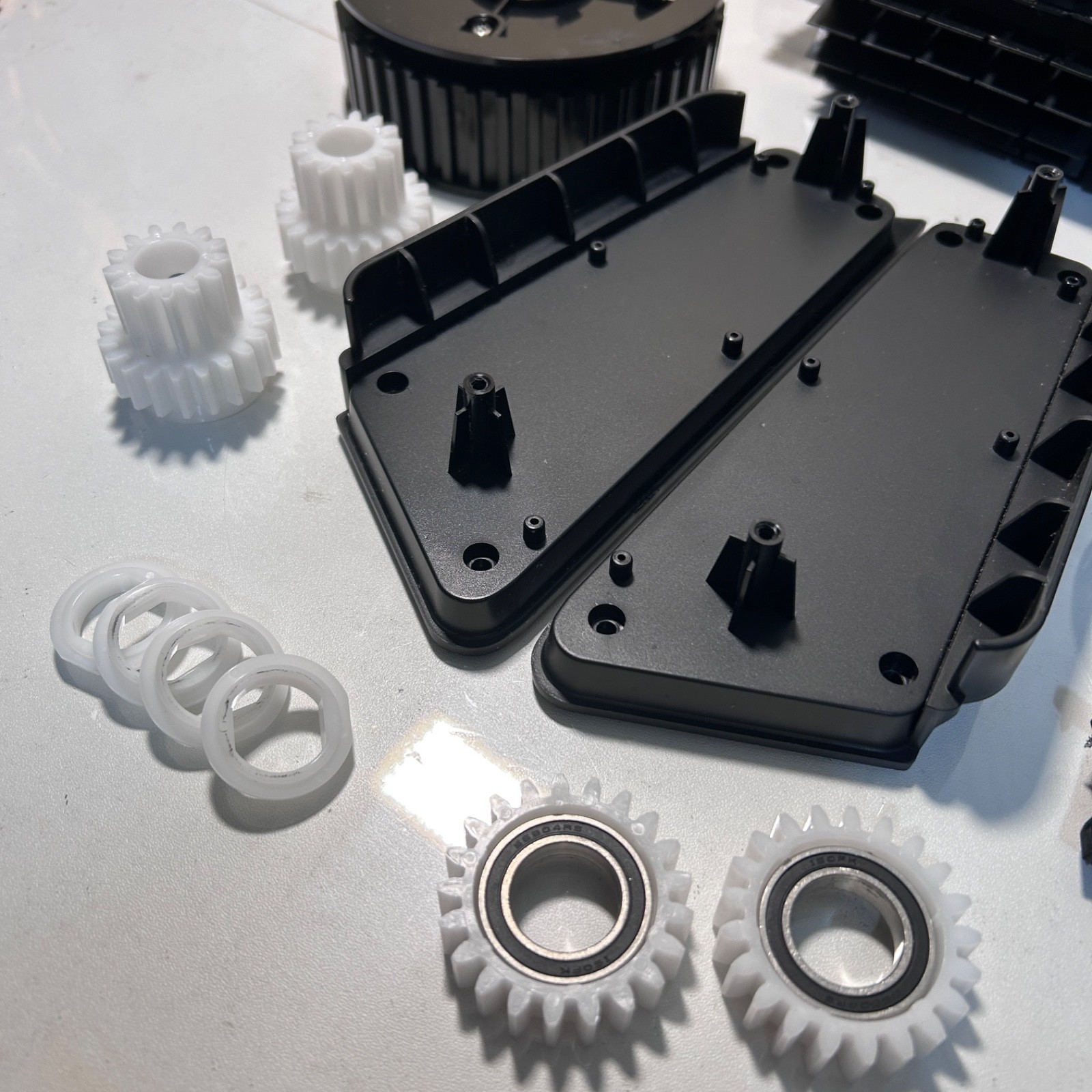 Seauto SAT40 Cordless Robotic Pool Cleaner Replacement Parts Lot Rollers Gears