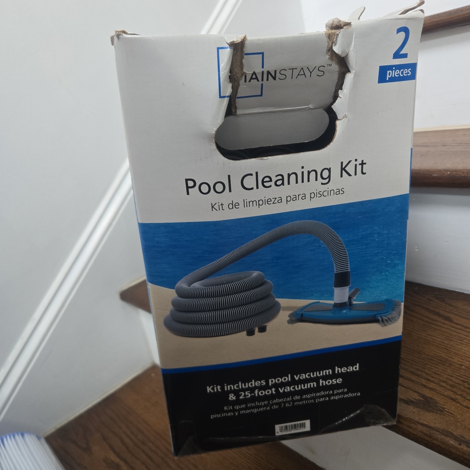 Mainstays Pool Vacuum Kit 2-Piece 25ft UVResistant Hose+Swivel Head 14.4 In W 9.