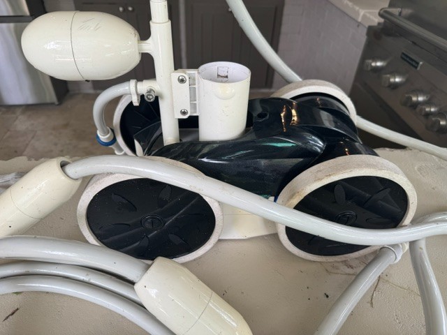 Amptyhub Pro Upgrade pressure side pool sweep model AP1