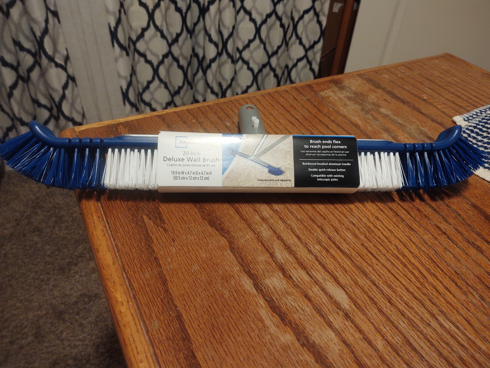 20 inch deluxe wall brush w/flex ends for pool corners buy early and save time