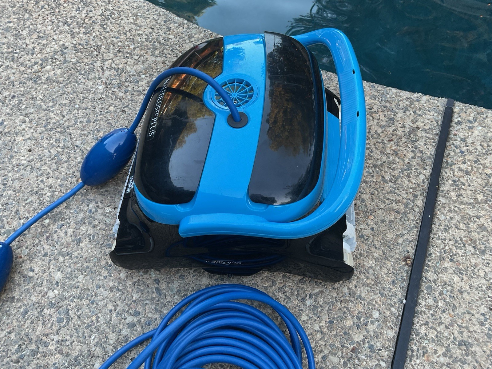Dolphin Nautilus CC Plus Robotic Pool Vacuum Pool Cleaner Pool Sweep…