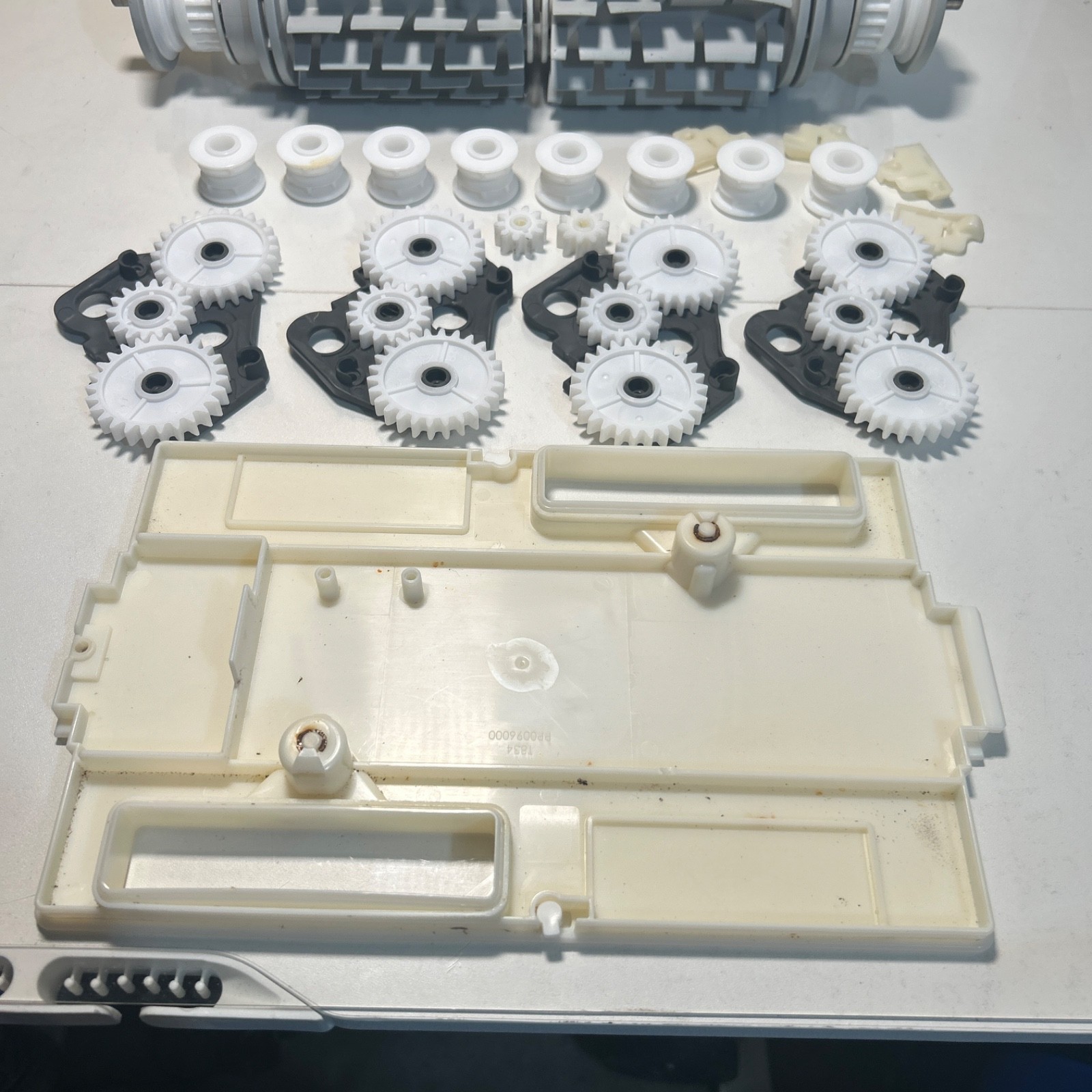 Aquabot Elite Pro Automatic Pool Cleaner Parts Lot Rollers Gears