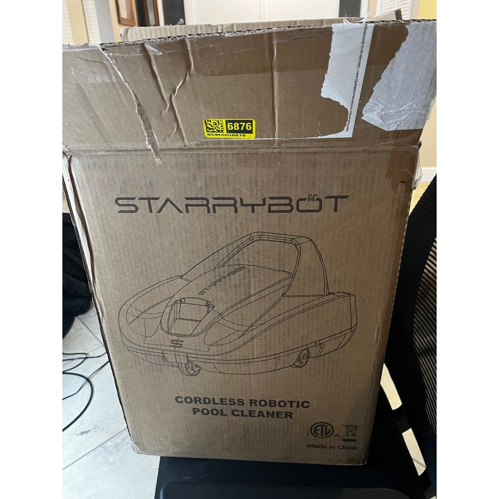 Starrybot Cordless Robotic Pool Cleaner ET2310 White Black Carbon Fiber Handle