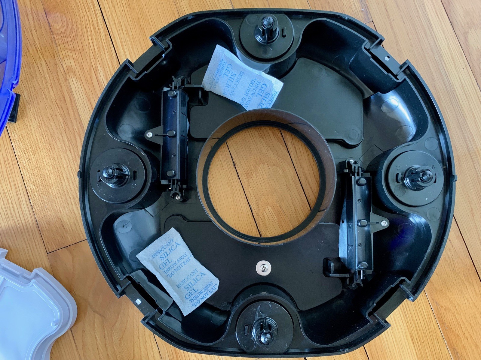 Cordless Robotic Auto Pool Vacuum Cleaner, Self-Parking, 650 Sq.Ft, 80 Min, LBB