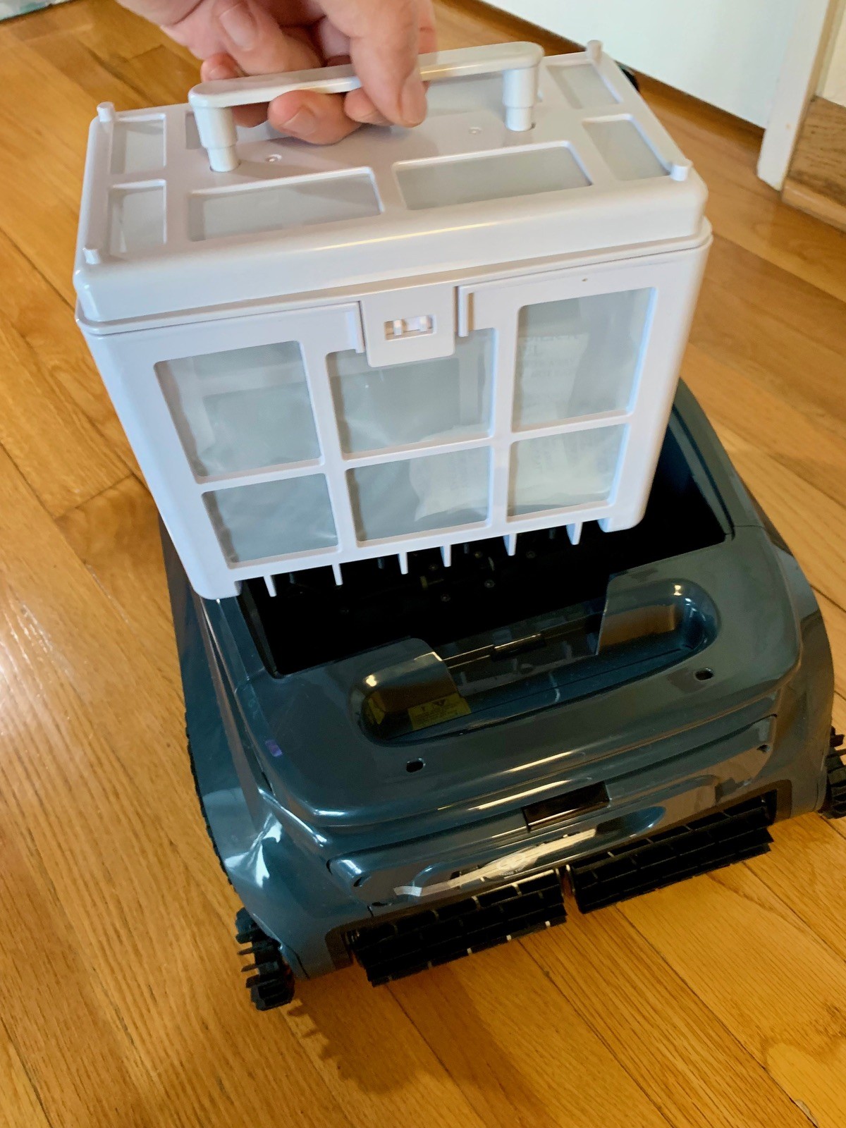 Winny B1 Cordless Robotic Smart Pool Cleaner, App Control, 100 min Runtime!