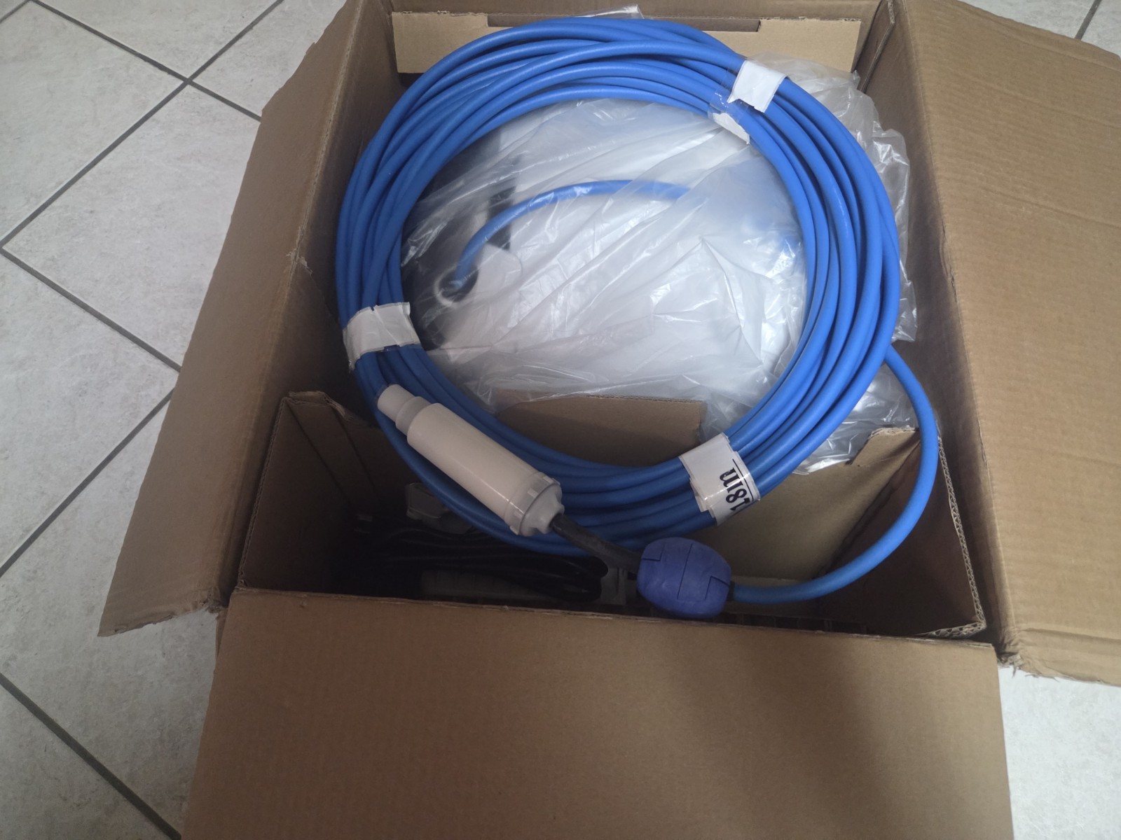 New Low Price Dolphin Explorer E50 Robotic Cleaner Automatic with WiFi.