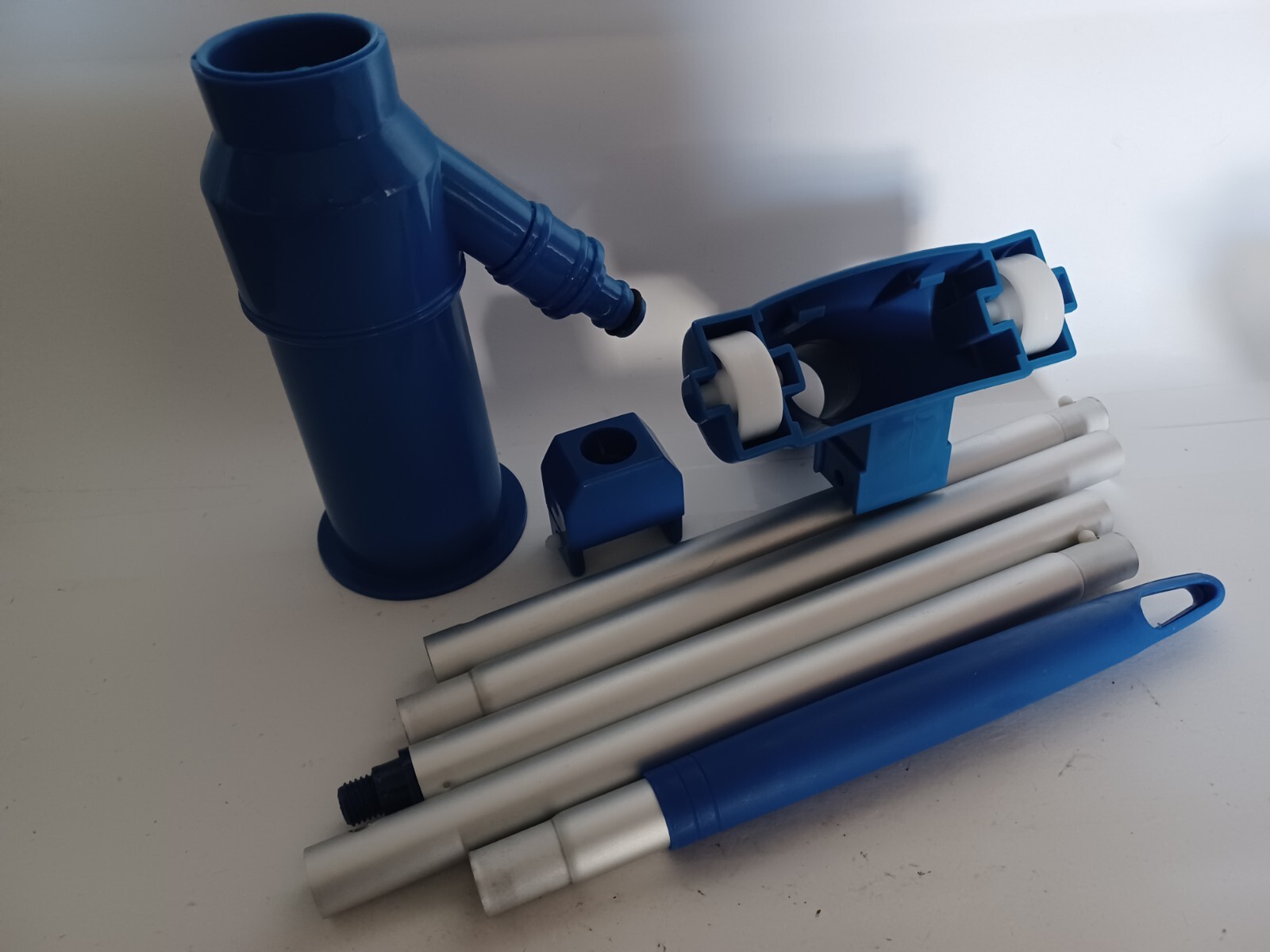 HydroTools by Swimline Mini Venturi Pool & Spa Vacuum