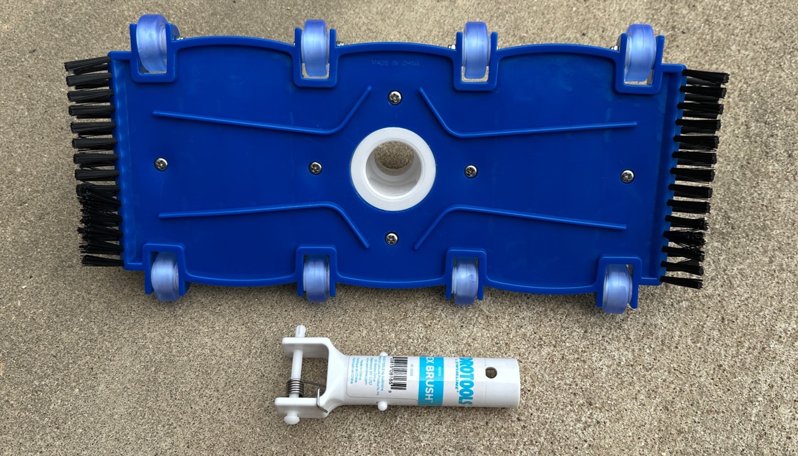 Swimline HydroTools 8165 Swimming Pool Flexible Weighted Vacuum Head w/ Brushes