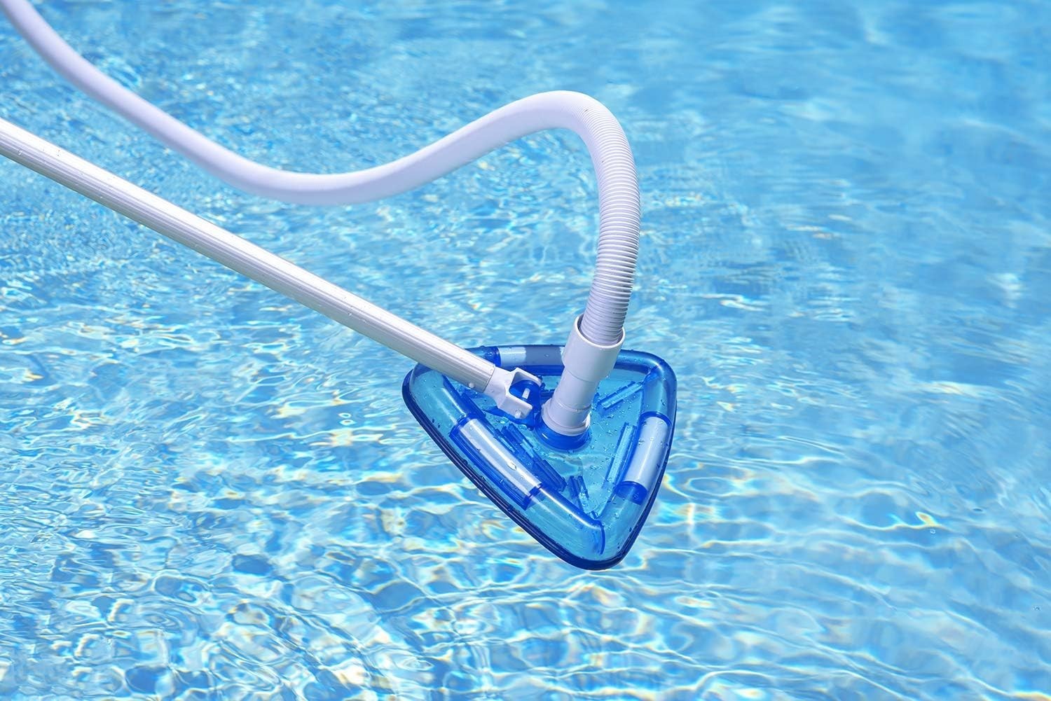 Water-Resistant Triangle Pool Vacuum for Easy Removal of Debris – 11 Inch Width