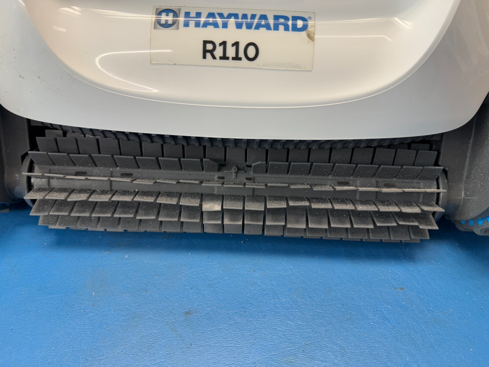 Hayward W3RCH411CU The Pool Cleaner R100 In-Ground Robotic Pool Cleaner