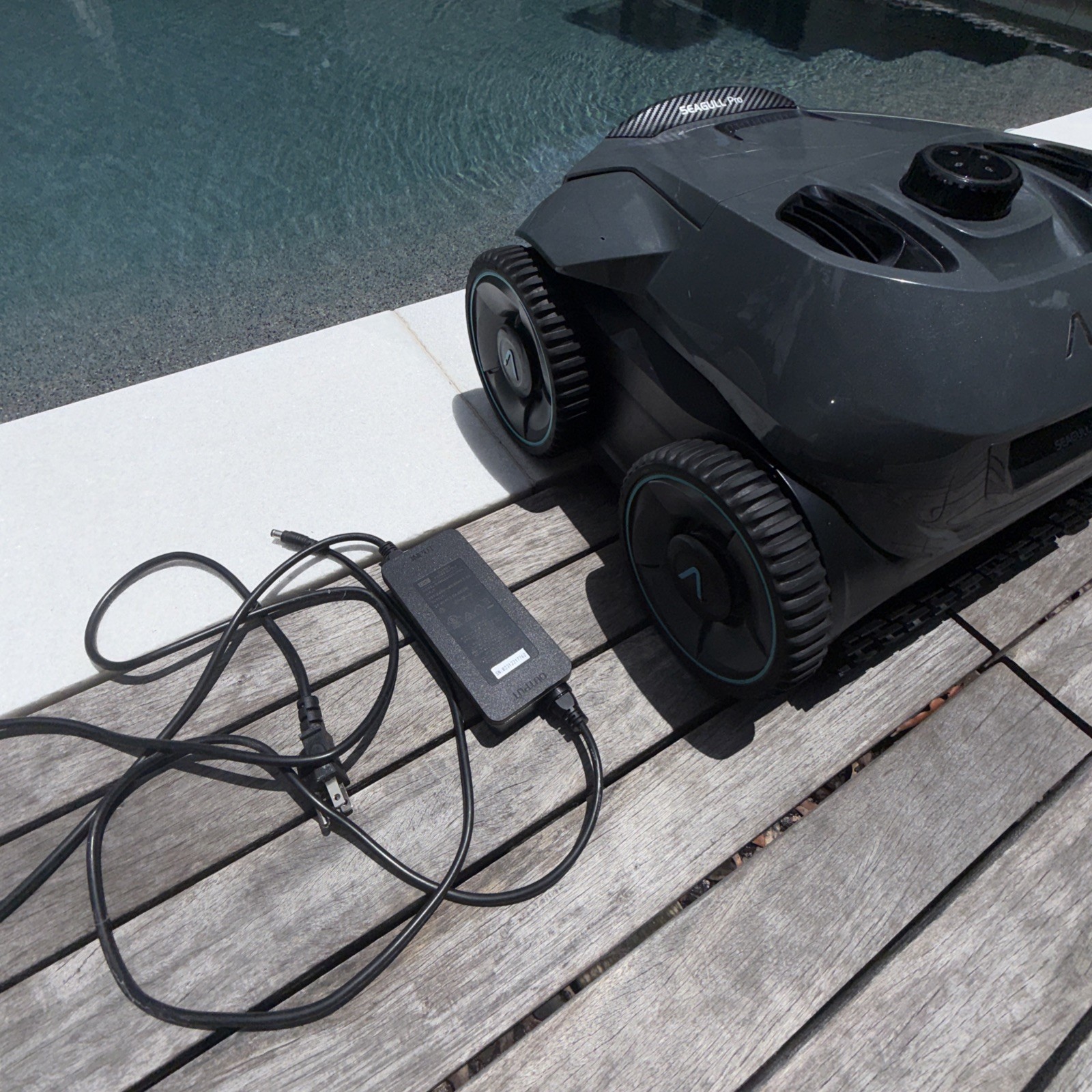 AIPER Seagull Pro Cordless Robotic Pool Cleaner up to 1,600 sq.ft, ZT6001