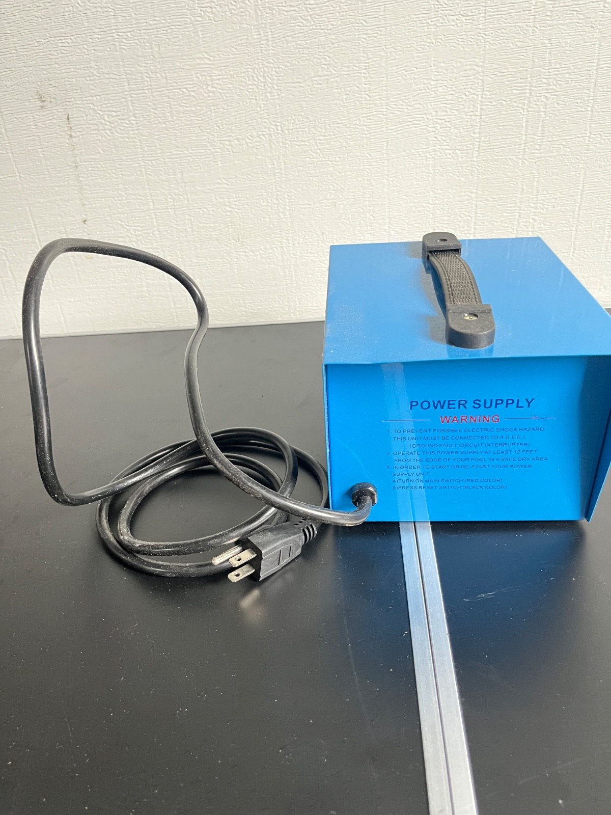 Aquabot power supply