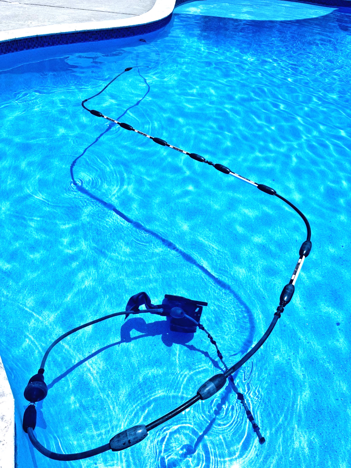 Pool Cleaner Hose Anti-Tangle Snap-On Stabilizers for 0.75&Prime; OD (7PK- Ocean Blue)