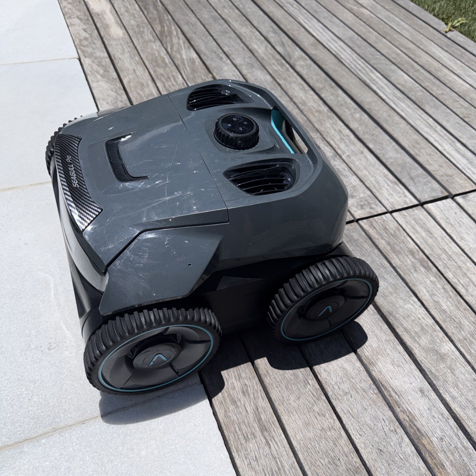 AIPER Seagull Pro Cordless Robotic Pool Cleaner up to 1,600 sq.ft, ZT6001
