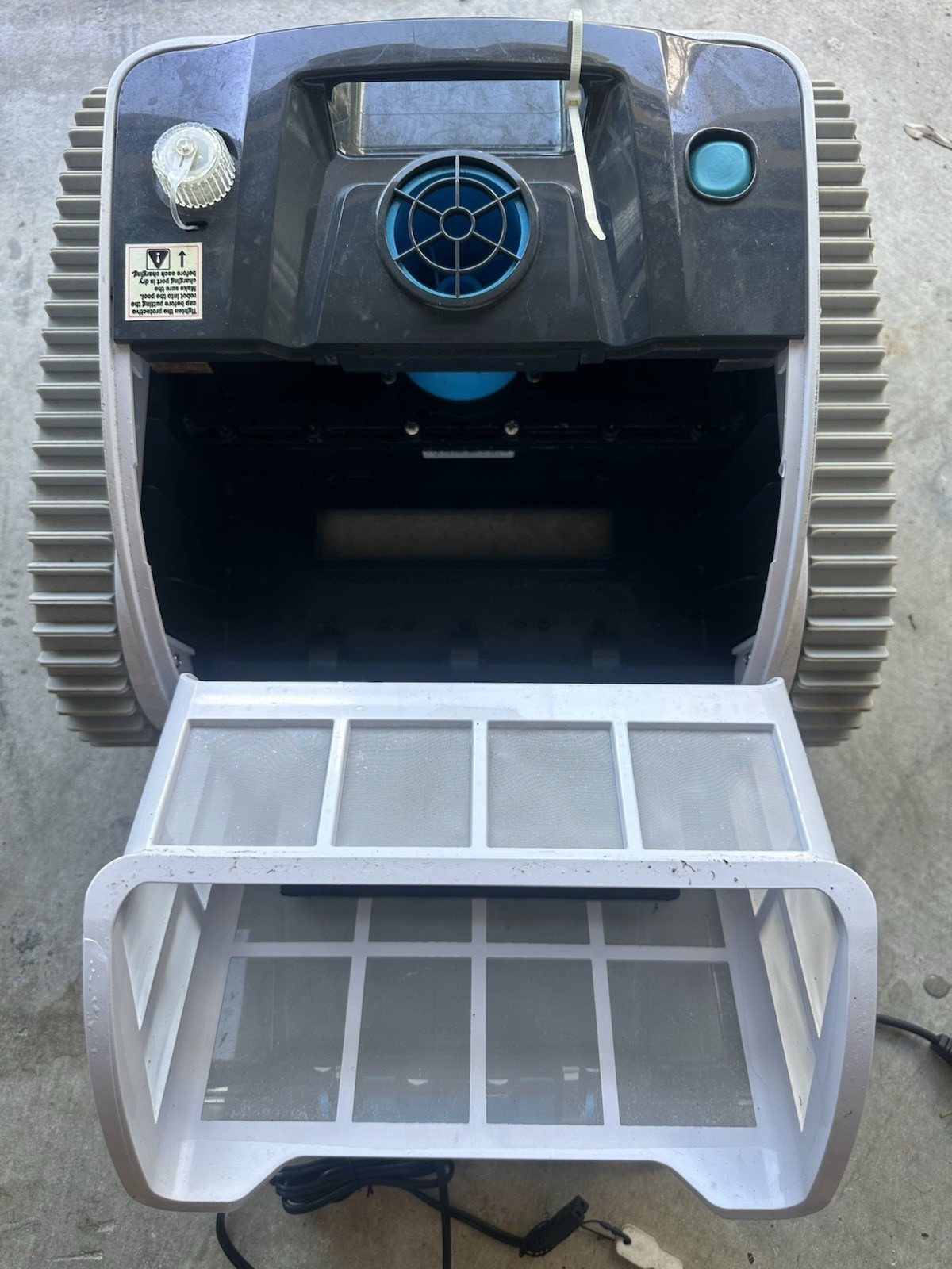 WYBOT Robotic Pool Cleaner Osprey 700 Pro FOR PARTS OR REPAIR – Non-Working