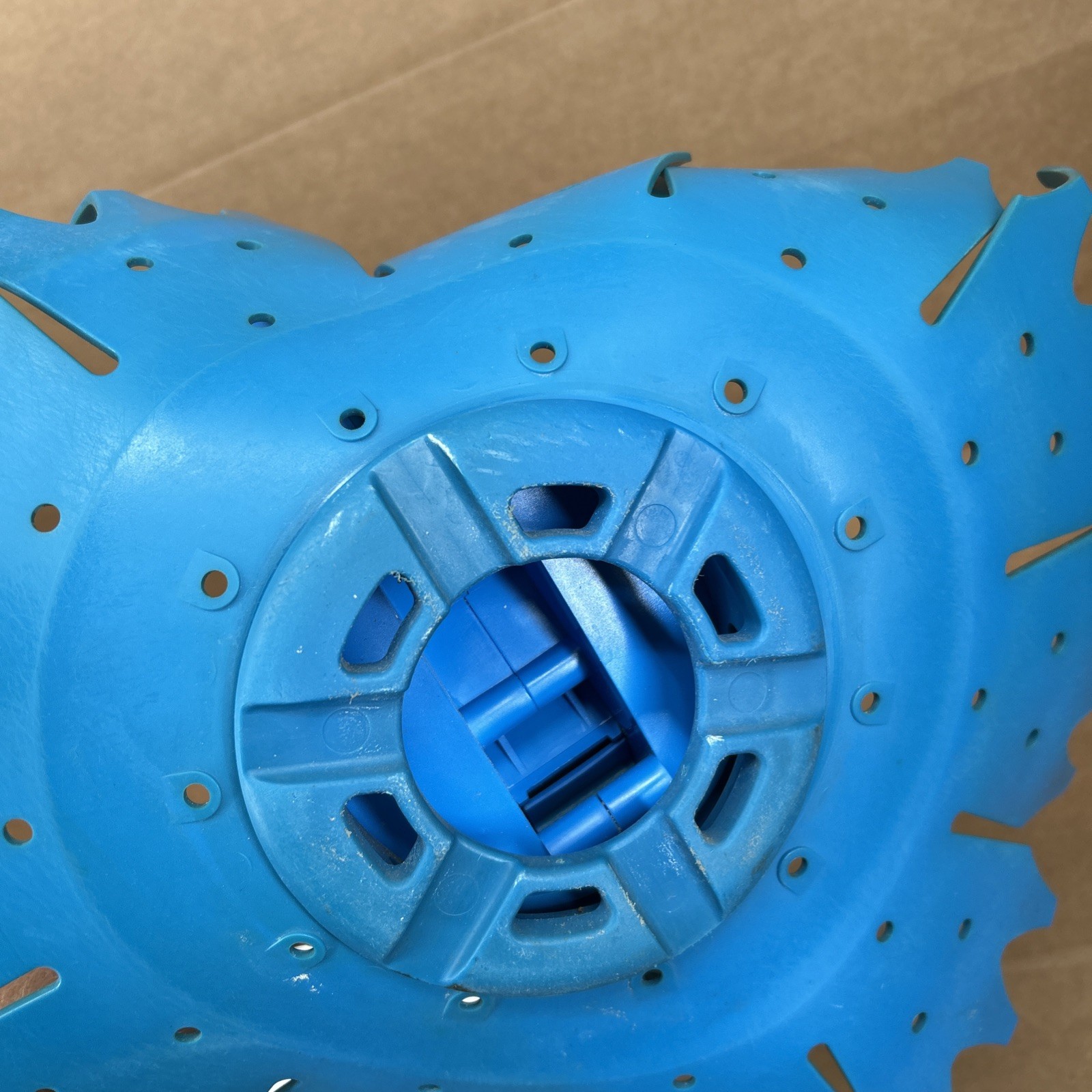 Pentair K60400 Kreepy Krauly Kruiser Automatic In-Ground Pool Cleaner Suction