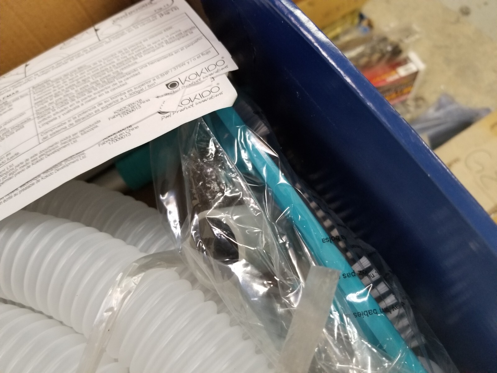 K563CBX/GRY/18 Skooba Max Swimming Pool Handheld Vacuum Cleaner, Gray
