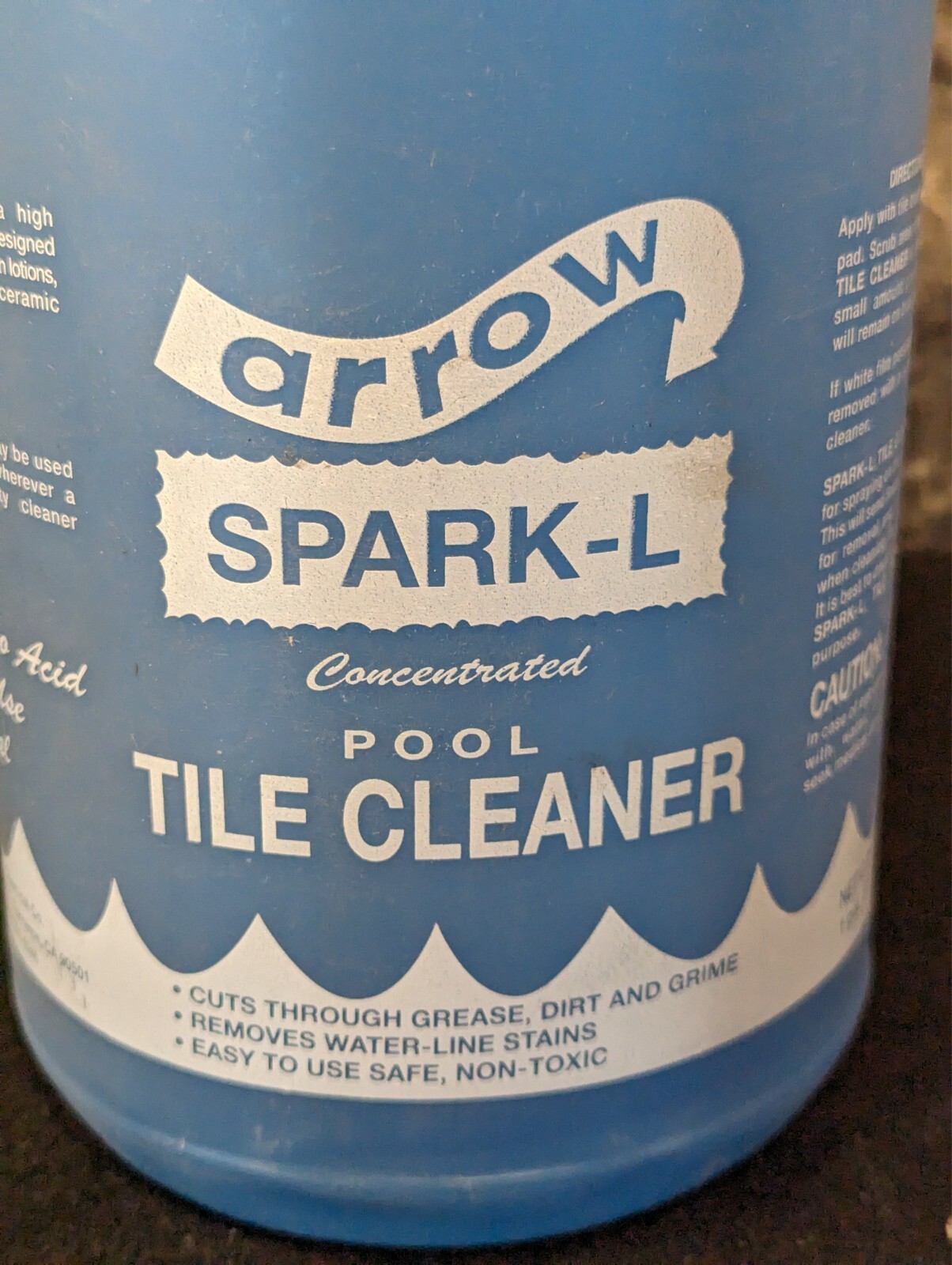🔥New🔥 Arrow Spark L 1 Gallon, Tile Pool Cleaner