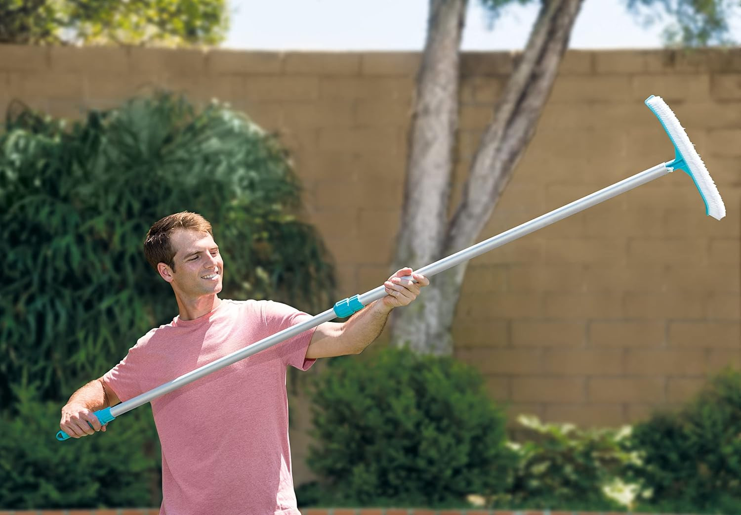 Curved Wall Brush for Pools