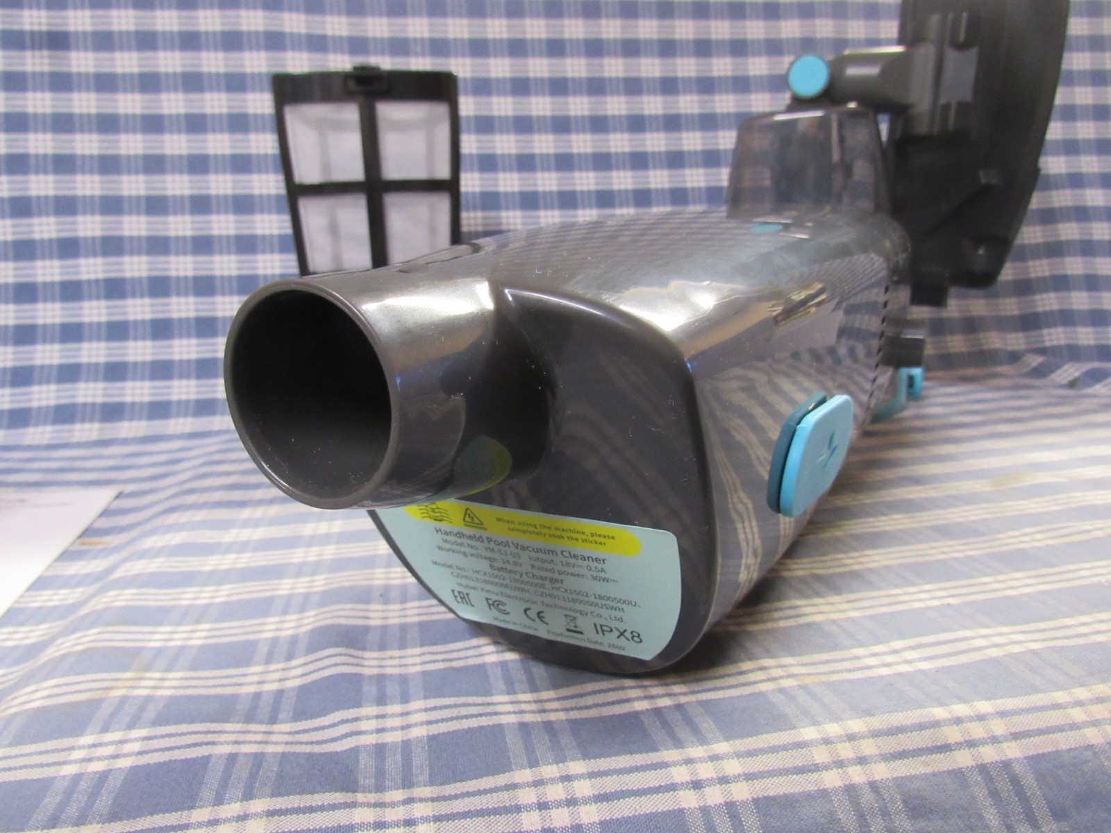 PoolMr Cordless Handheld Pool Vacuum Rechargeable (Store Display) FREE SHIPPING.