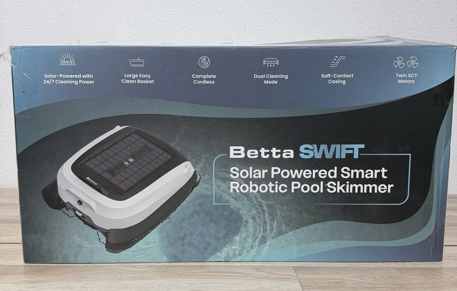 Betta Swift Solar Powered Robotic Pool Skimmer