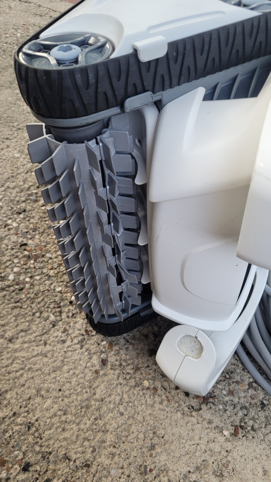 The Polaris Zodiac P825 Robotic Pool Cleaner (WR000044) for PARTS