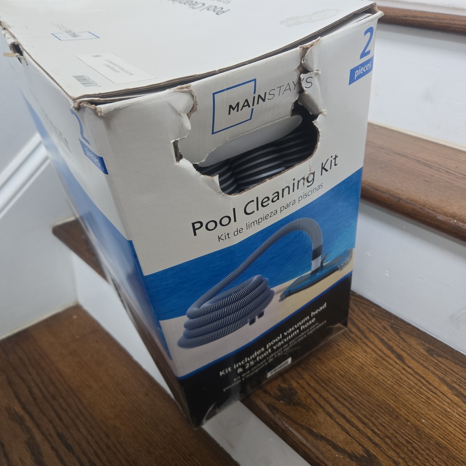 Mainstays Pool Vacuum Kit 2-Piece 25ft UVResistant Hose+Swivel Head 14.4 In W 9.