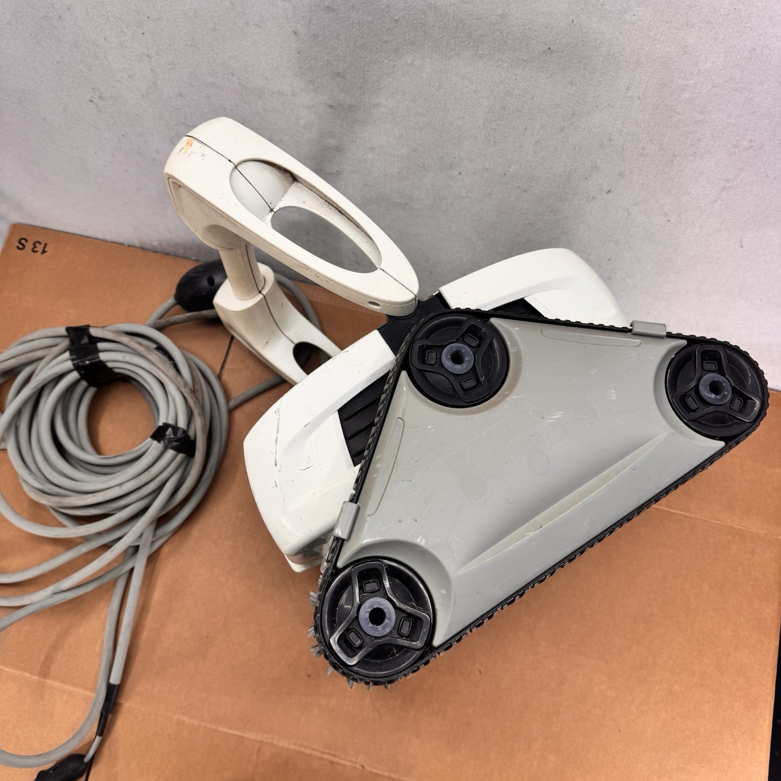 Polaris Zodiac P825 Robotic Pool Cleaner Untested For Parts Repair w/ Cable
