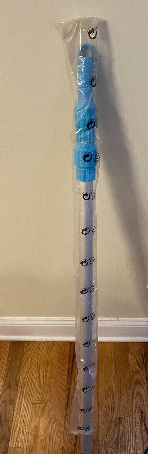 UNUSED NEW Swimming Pool Telescopic Pole EXTENDS TO OVER 9 FEET LONG – INTEX