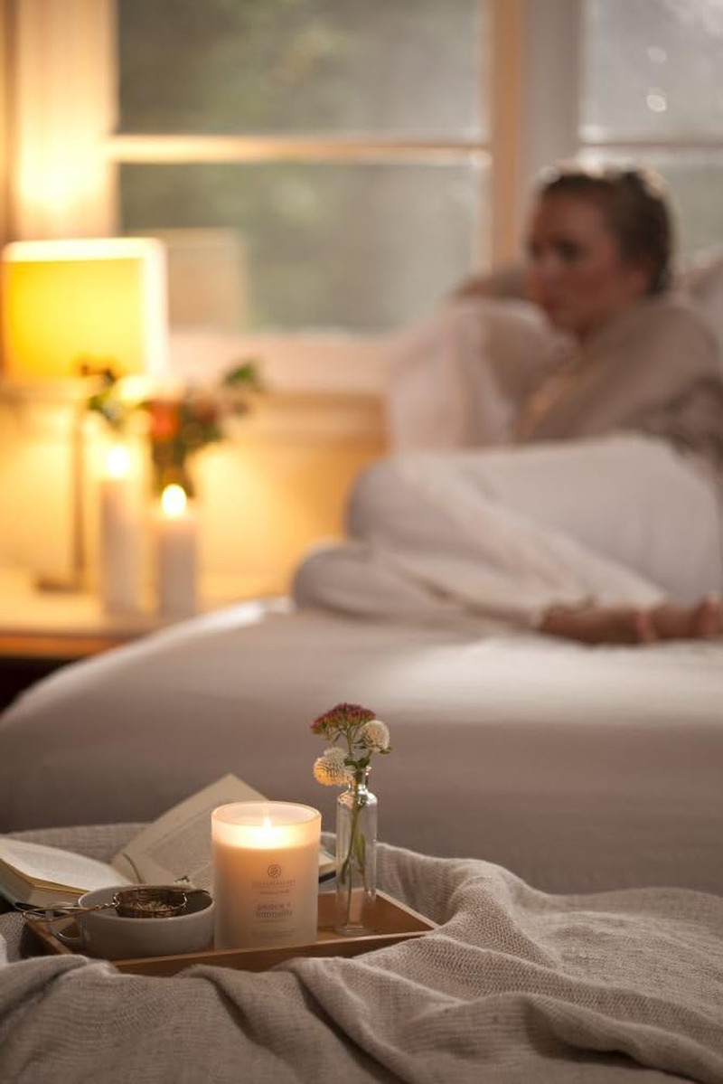 Scented Candle Peace + Tranquility (Cashmere Jasmine) Medium Jar Home Décor
