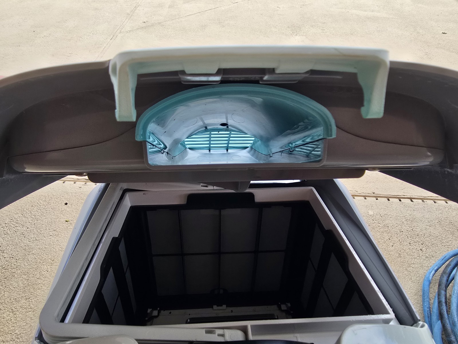 Dolphin Active 20 Robotic Pool Cleaner | Top Load Basket | Cable | No Power…