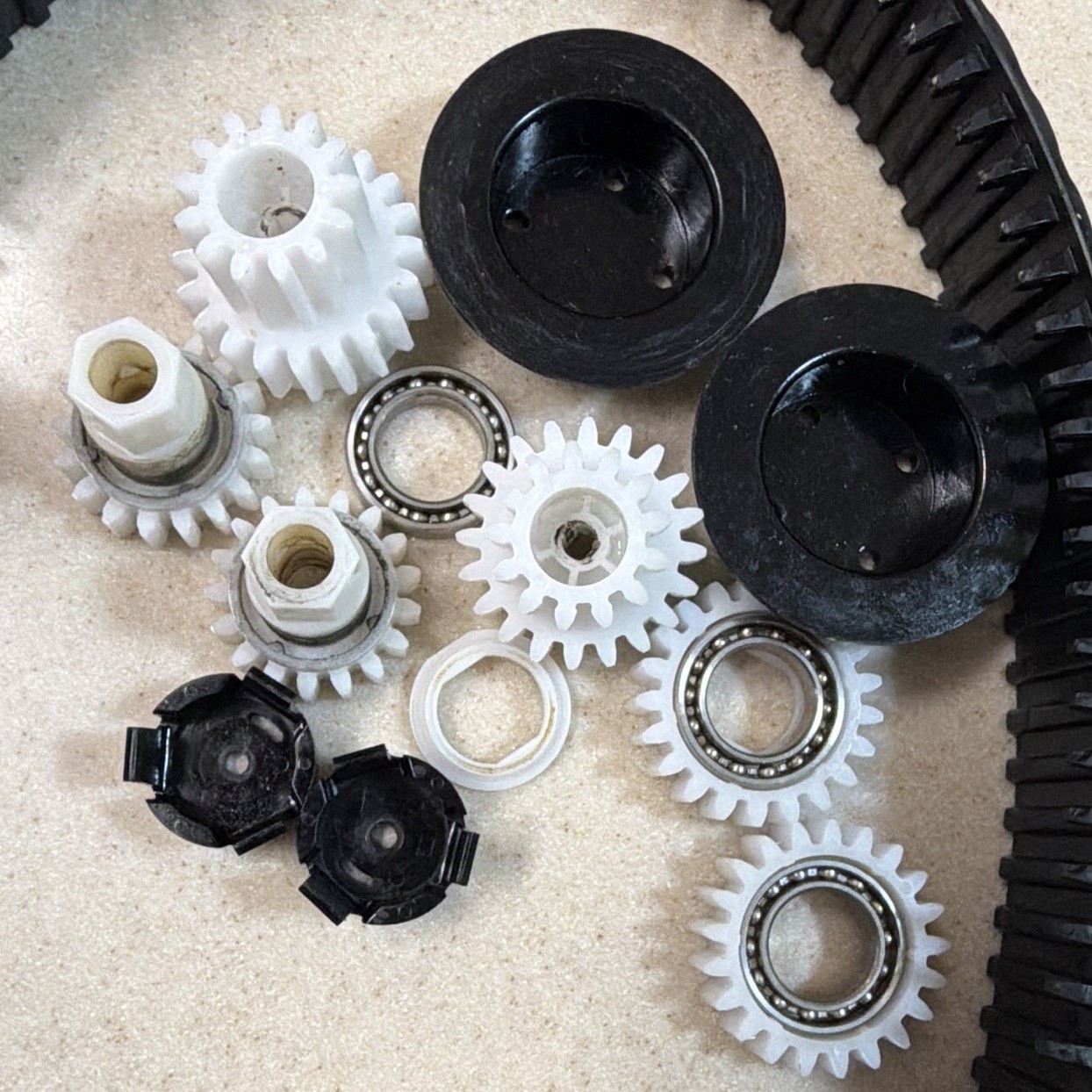 Seauto Seal SE Pool Cleaner Belts, Gears, Bearings, Screws, Drive Shafts