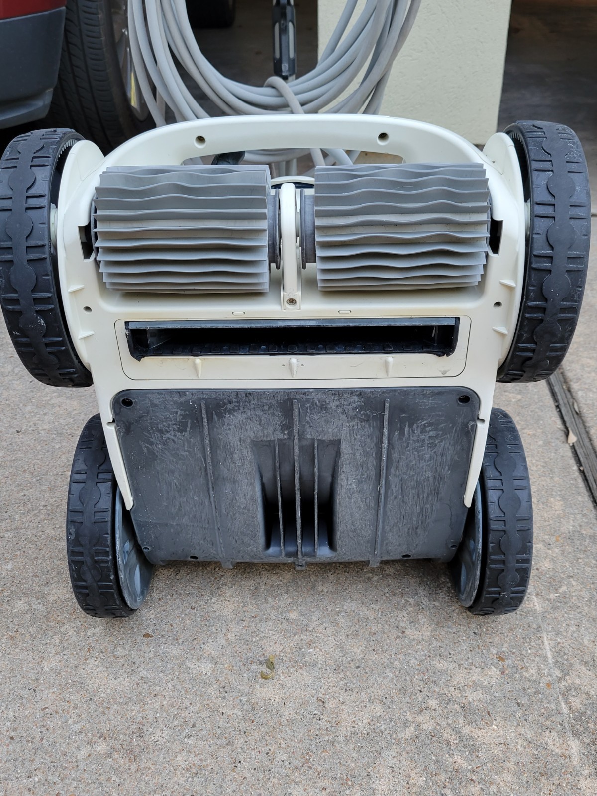 Polaris P955 Robotic Pool Cleaner/Caddy—For Parts Or Repair