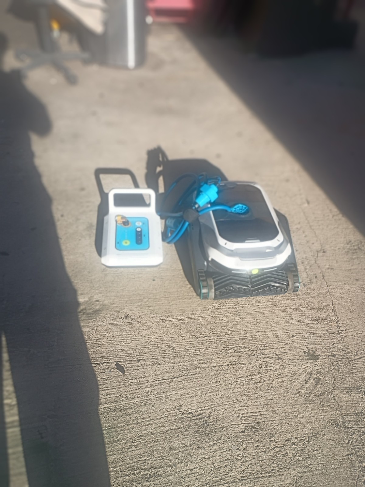 Degrii Zima Pro Cordless Robotic Pool Cleaner for Above/In-Ground Pools