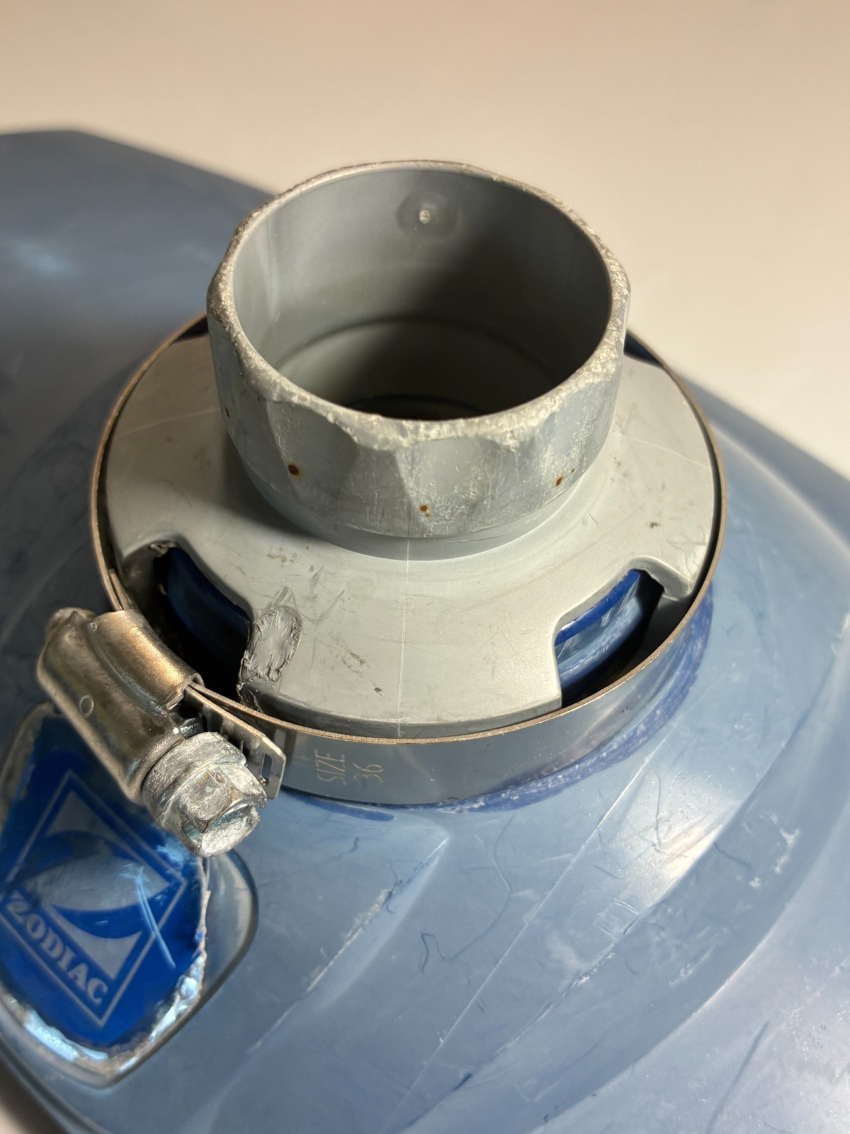 Zodiac MX8 R0525400 Pool Cleaner Top Hinged Cover w/Swivel Assembly Works Great