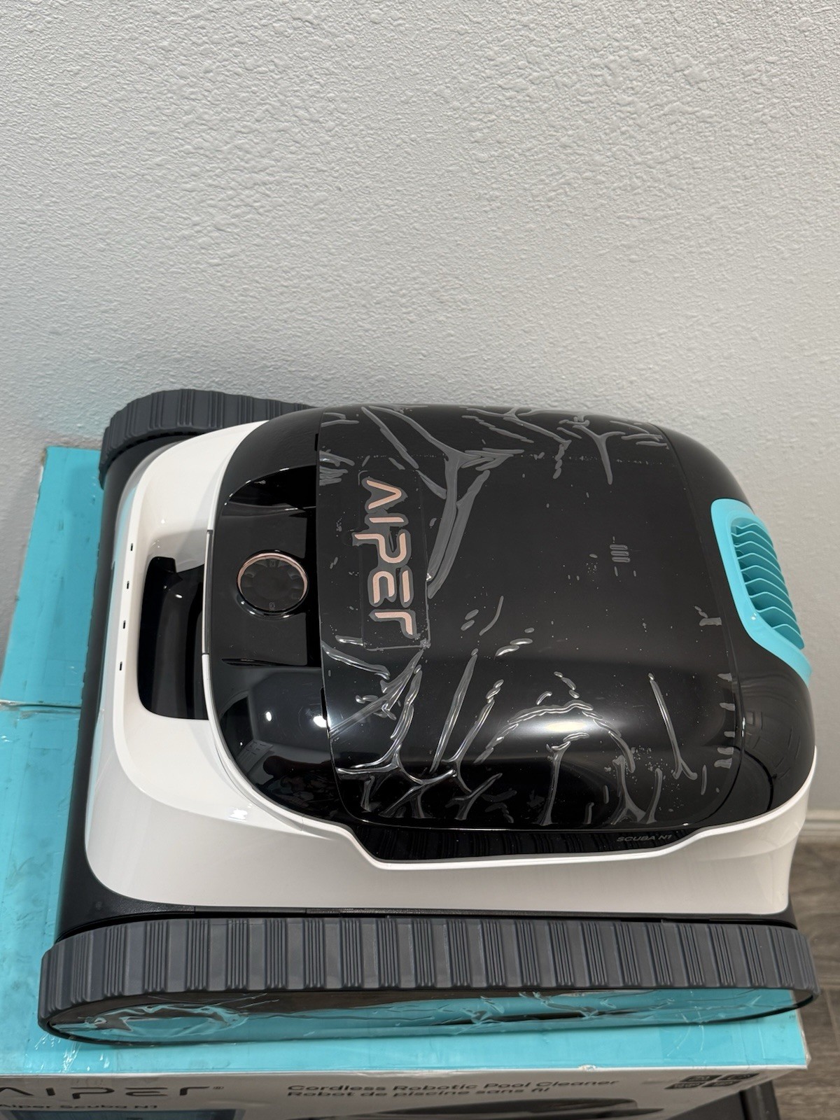 Aiper Scuba N1 Cordless Robotic Pool Vacuum For In Ground Pools Model Scuba N1