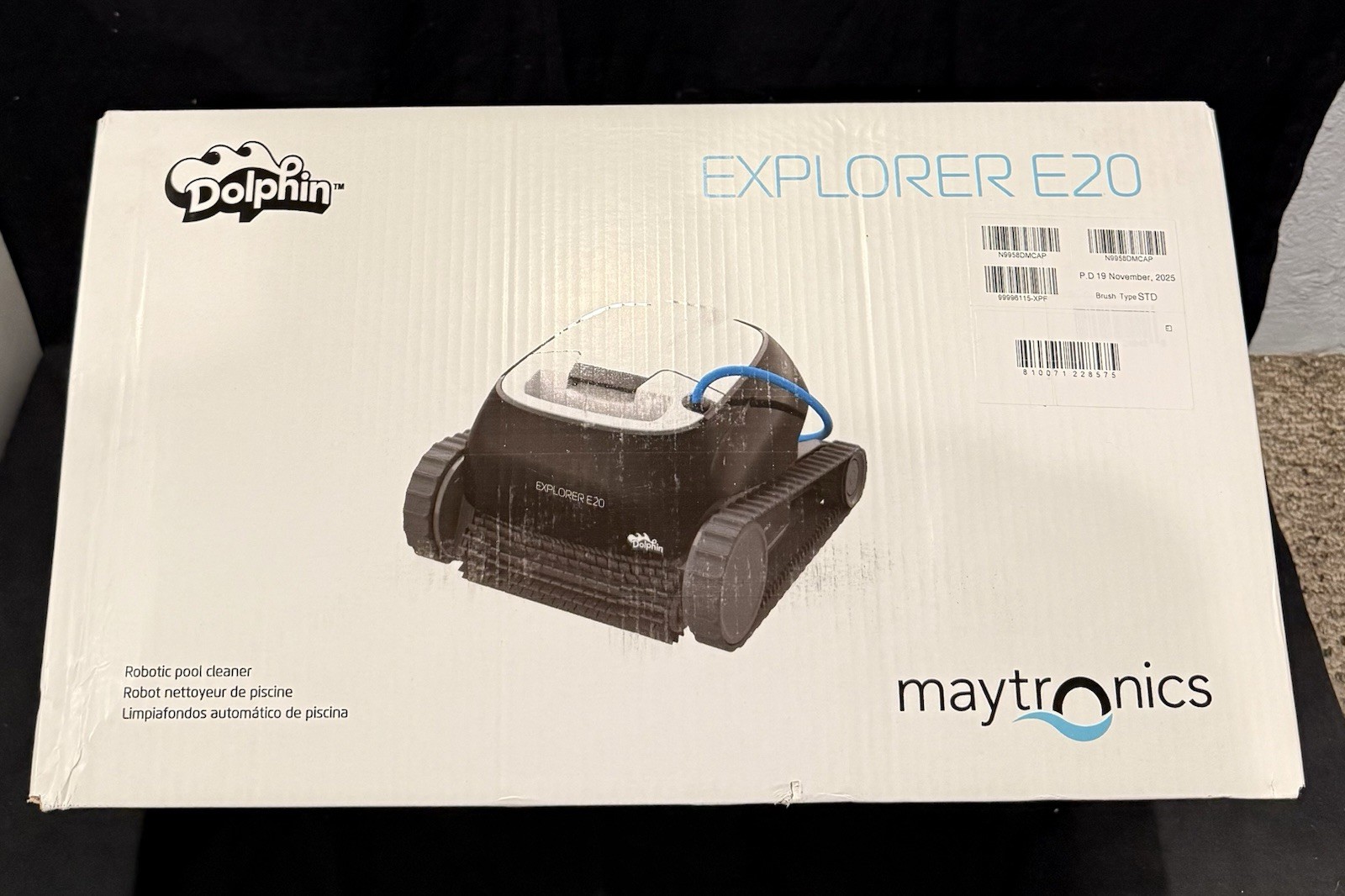 Dolphin Explorer E20 Robotic Pool Cleaner Black/White Maytronics FAST SHIPPING