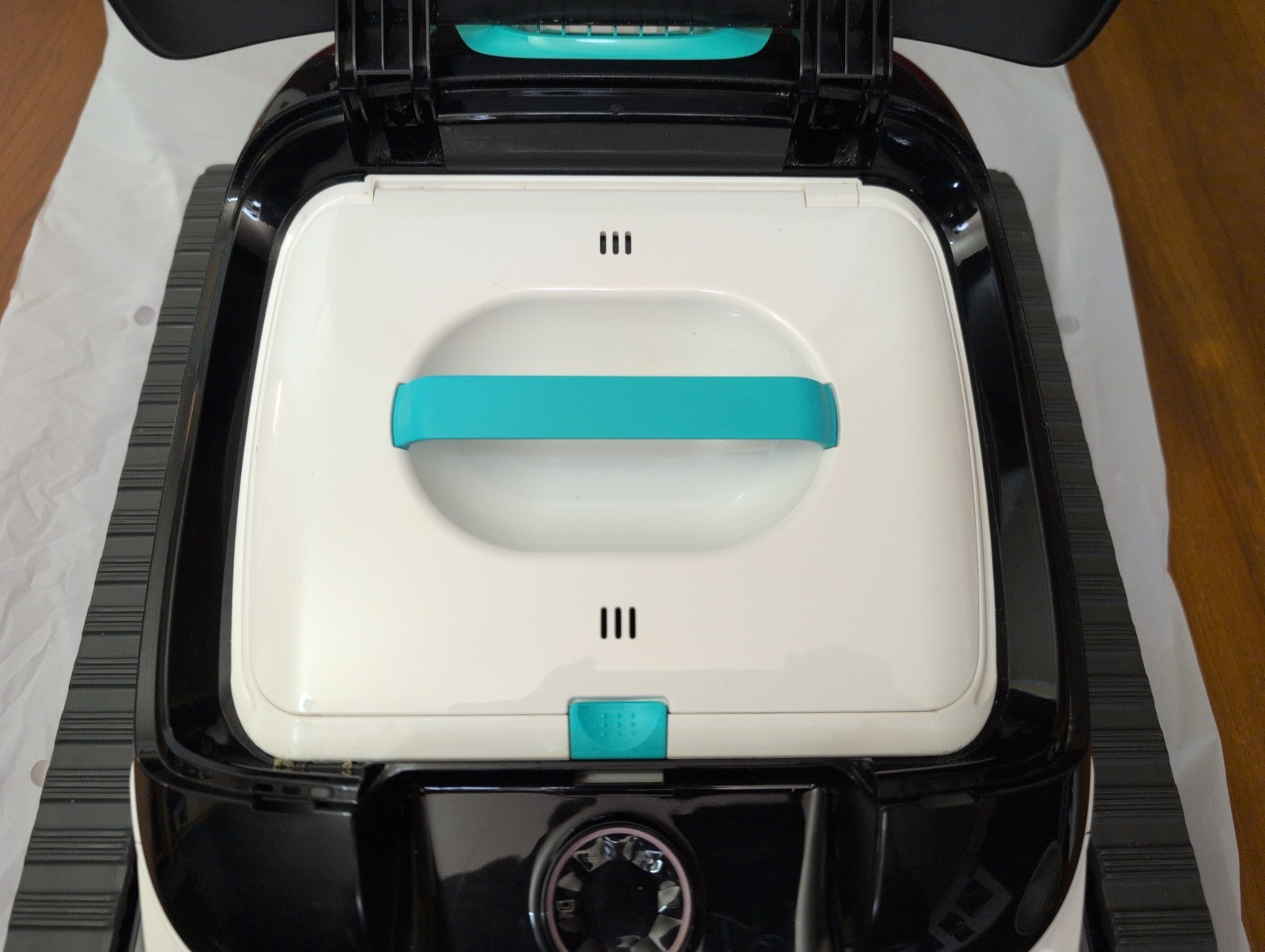 AIPER Scuba N1 Cordless Robotic Pool Vacuum Automatic w/ Charger/Xtra Brushes
