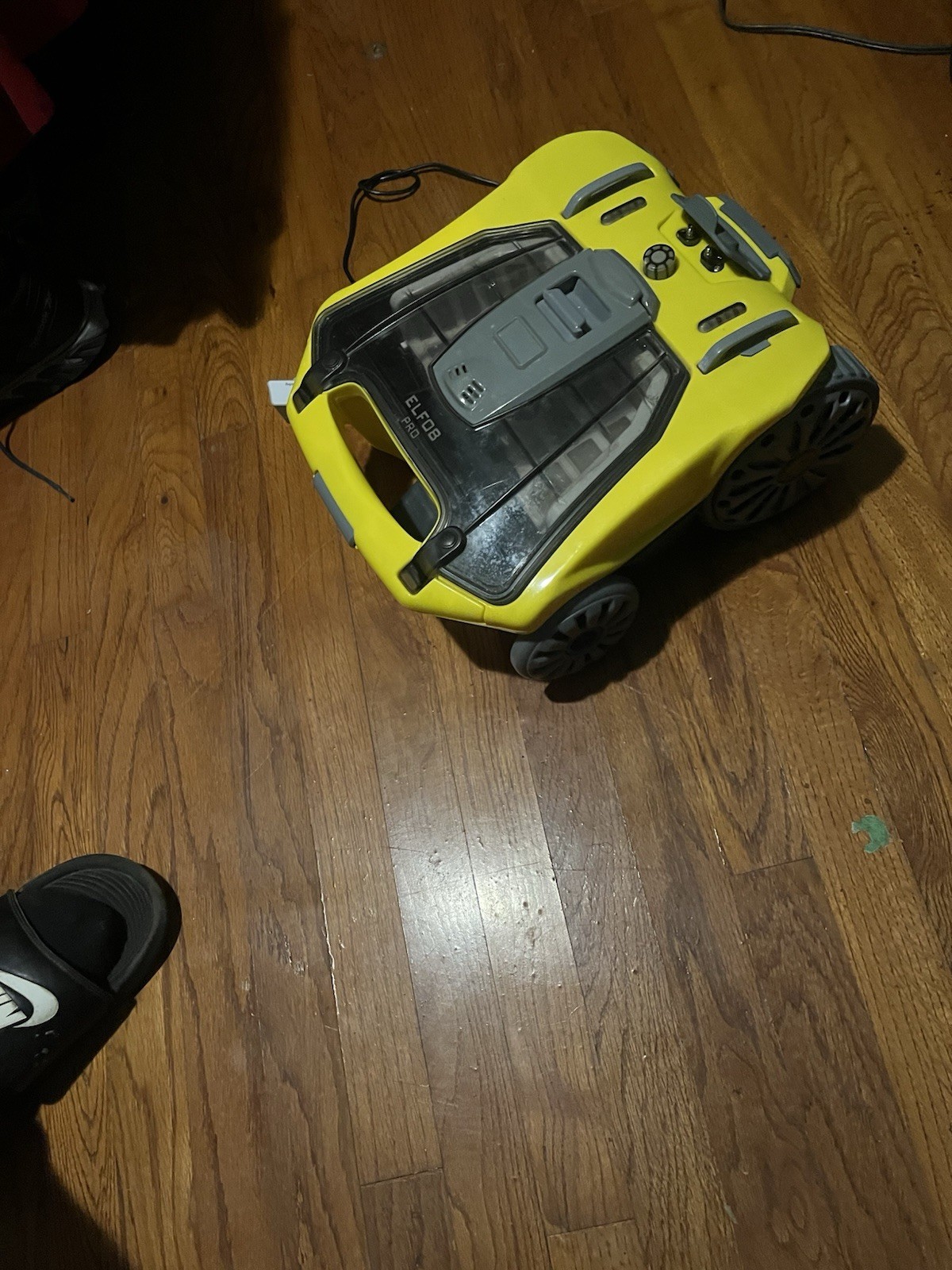 ELF08 PRO Cordless Wall Climbing Robotic Pool Cleaner 2.5Hr Yellow Gray