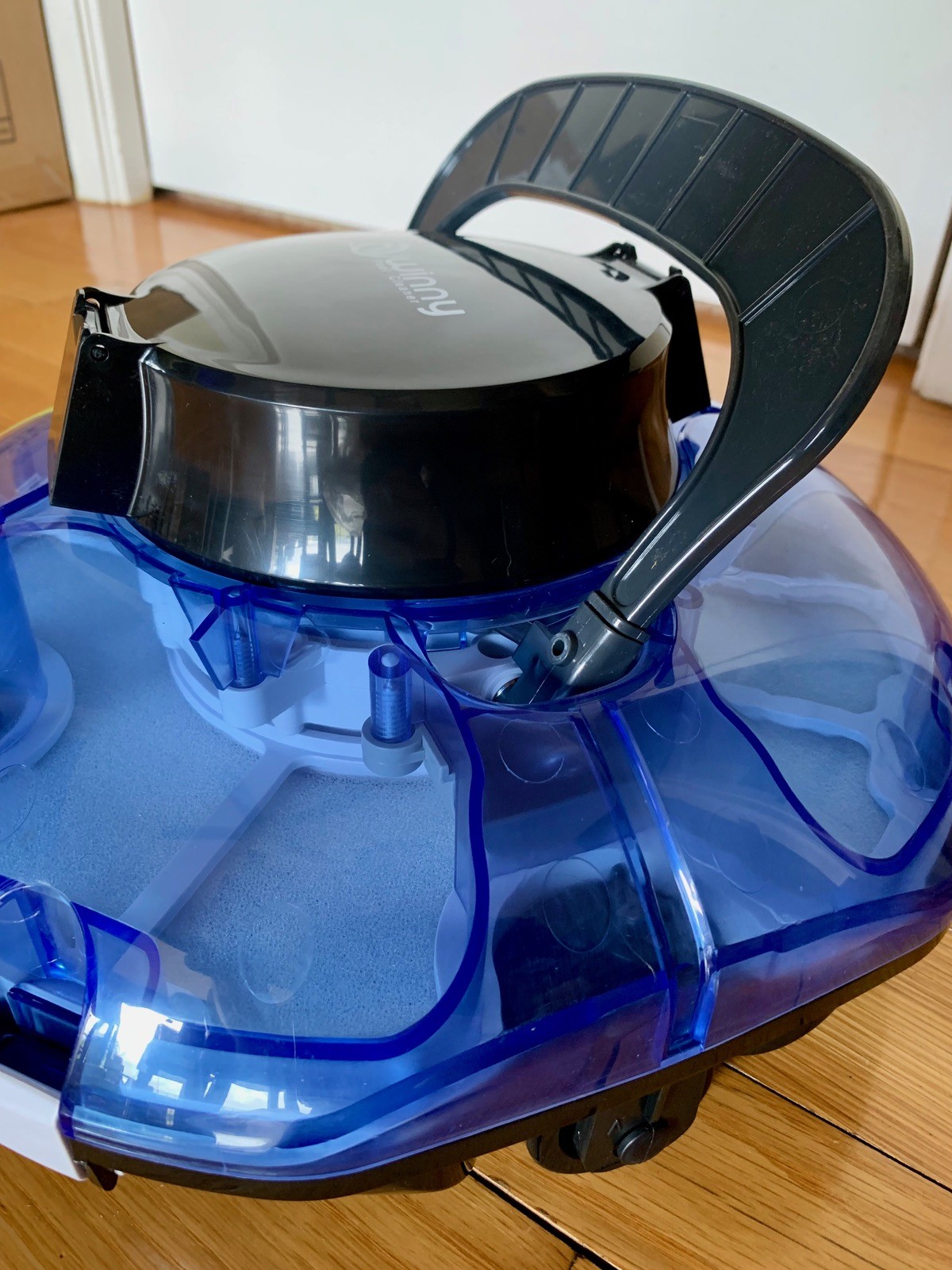 Cordless Robotic Auto Pool Vacuum Cleaner, Self-Parking, 650 Sq.Ft, 80 Min, LBB